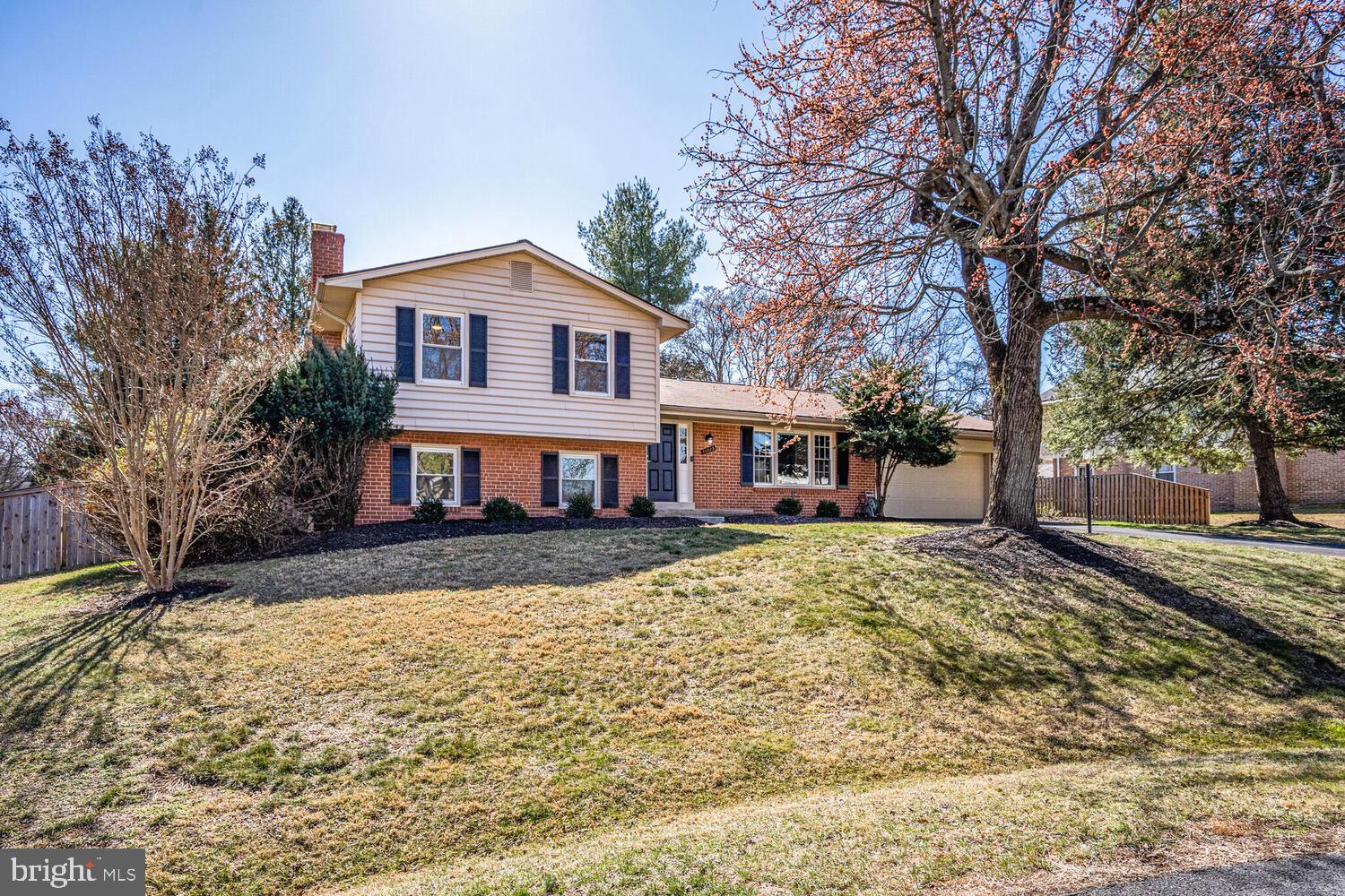 CLARKES LANDING - Residential