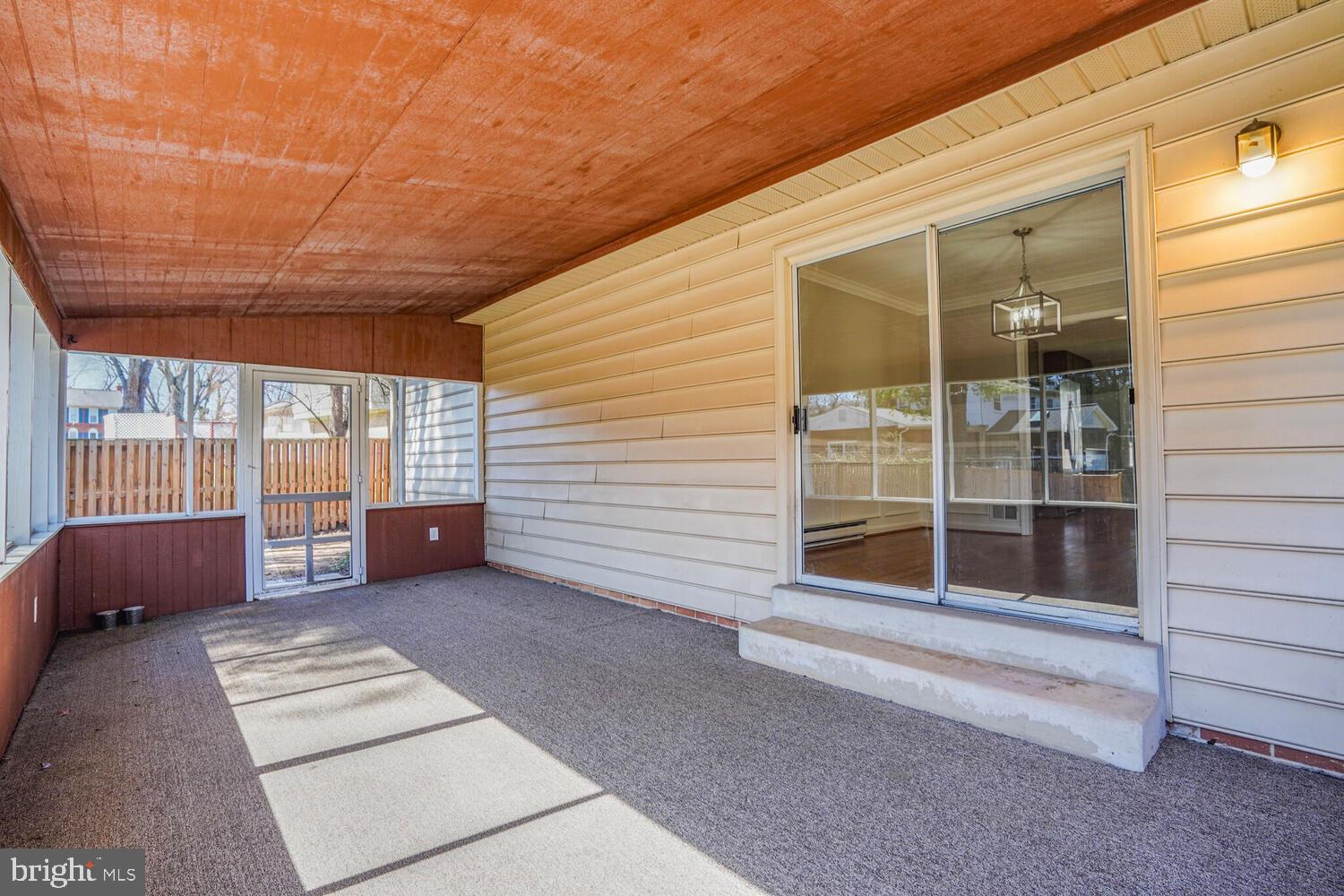 CLARKES LANDING - Residential