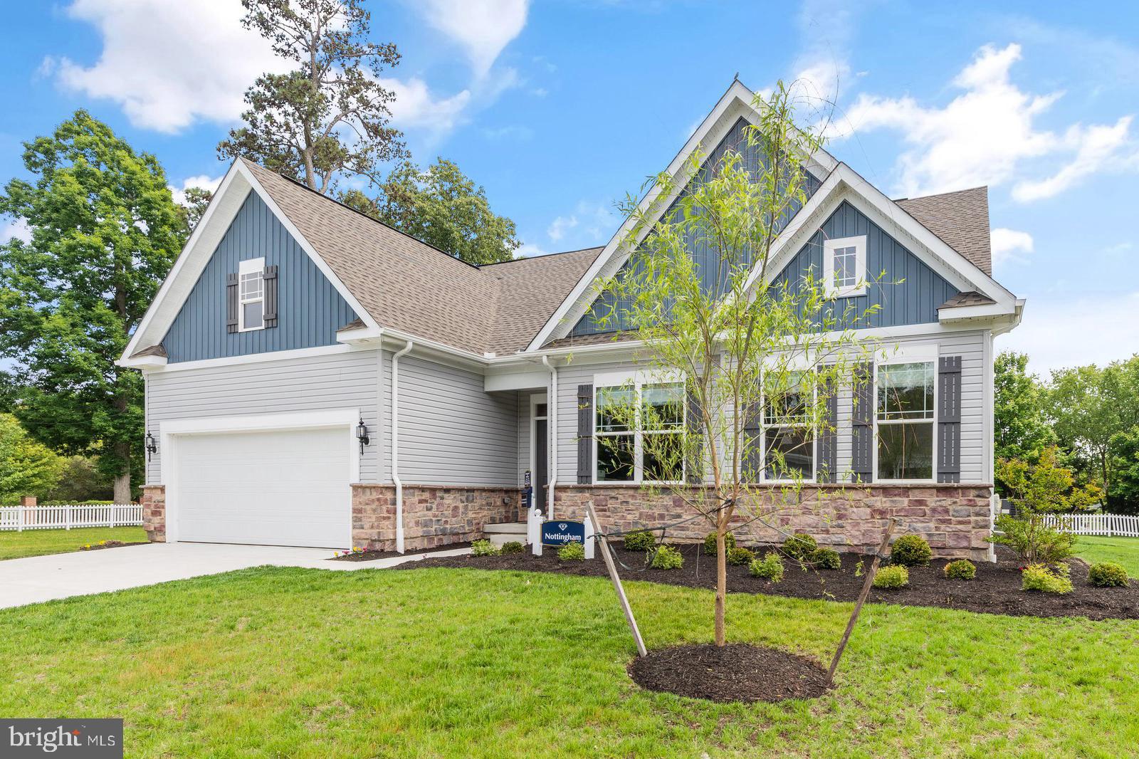 CAPTAIN'S COVE - Residential