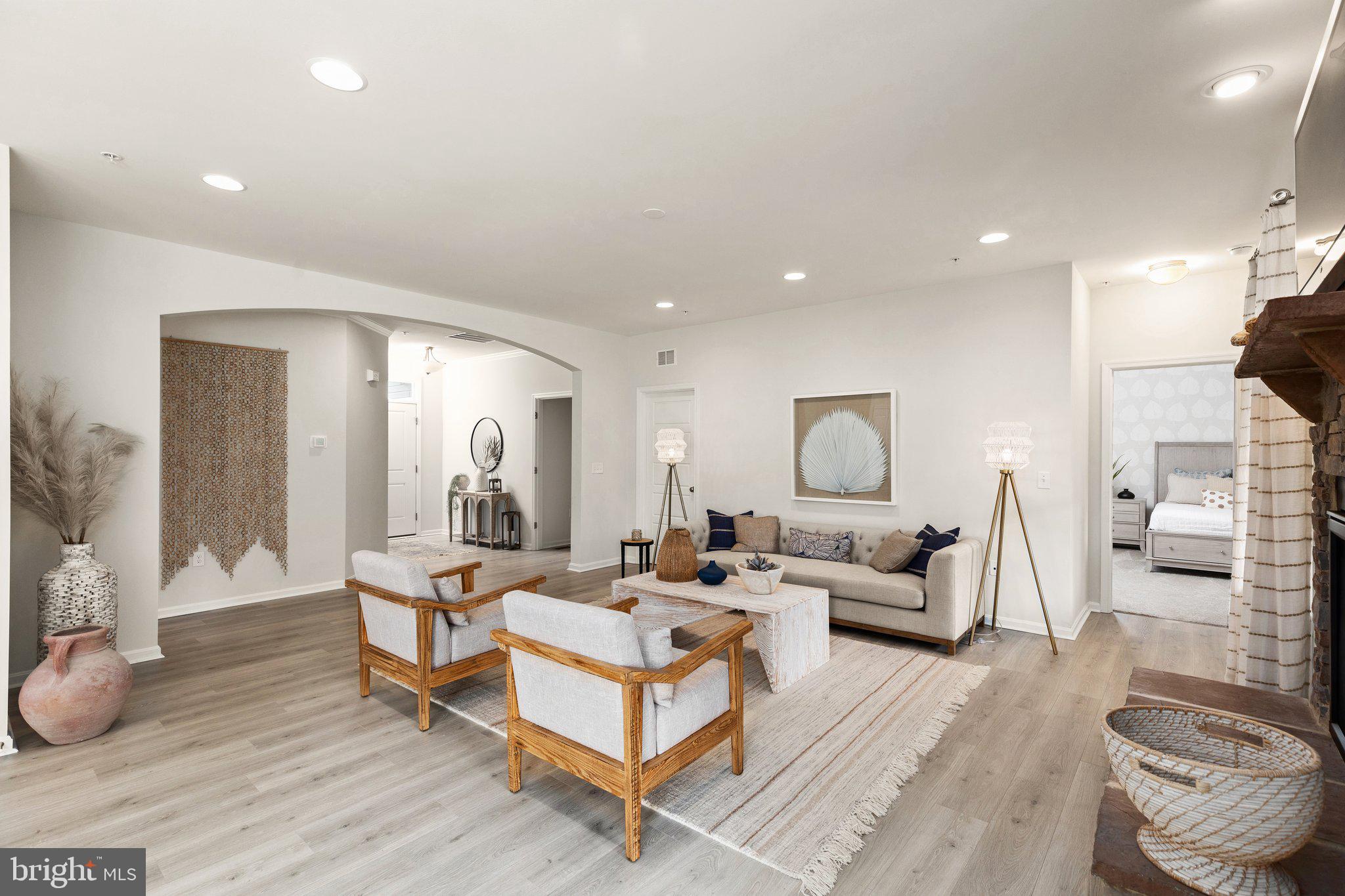 CAPTAIN'S COVE - Residential