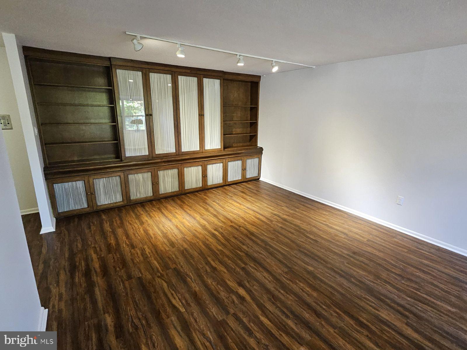 ELKINS PARK - Residential