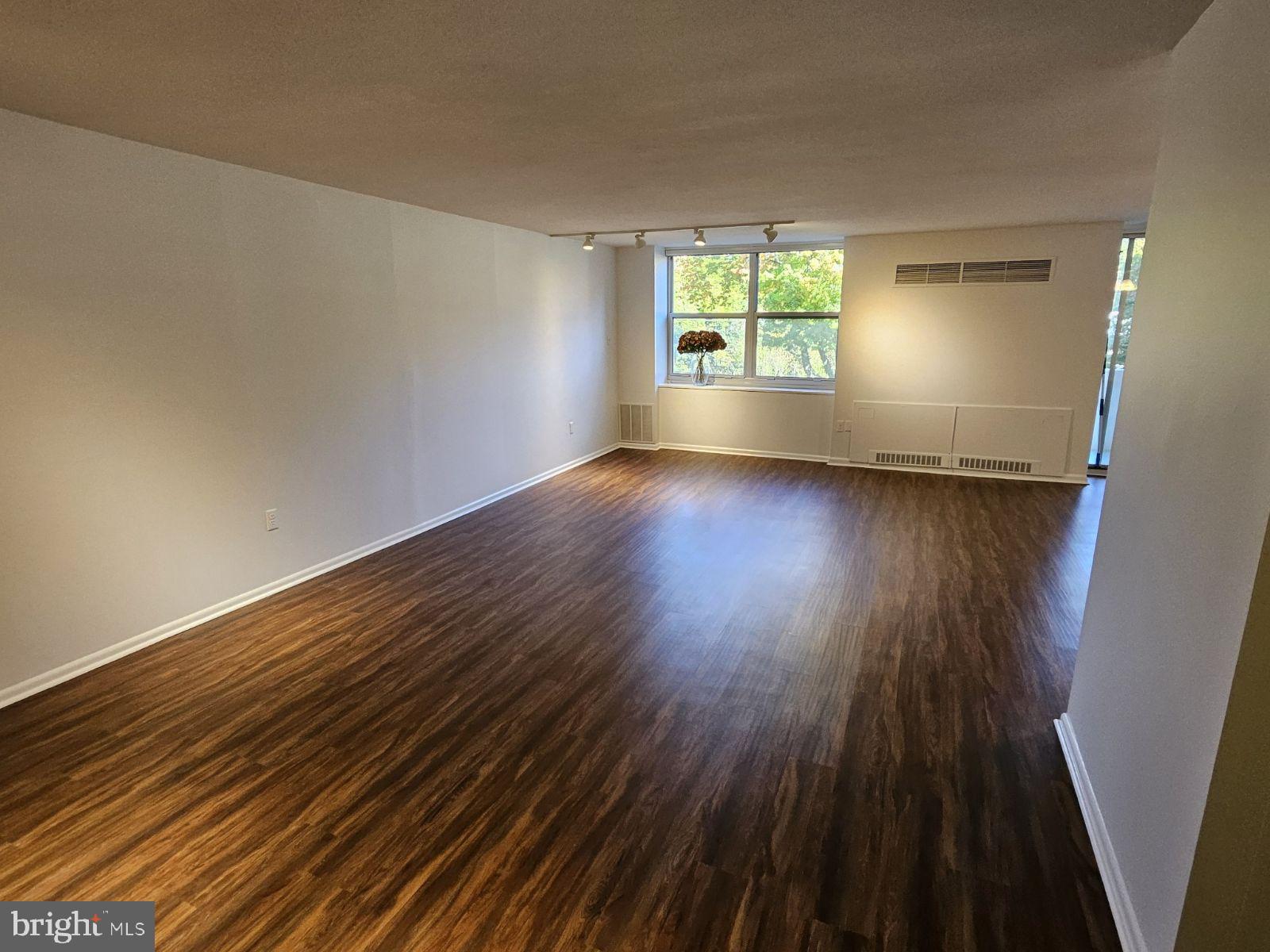 ELKINS PARK - Residential