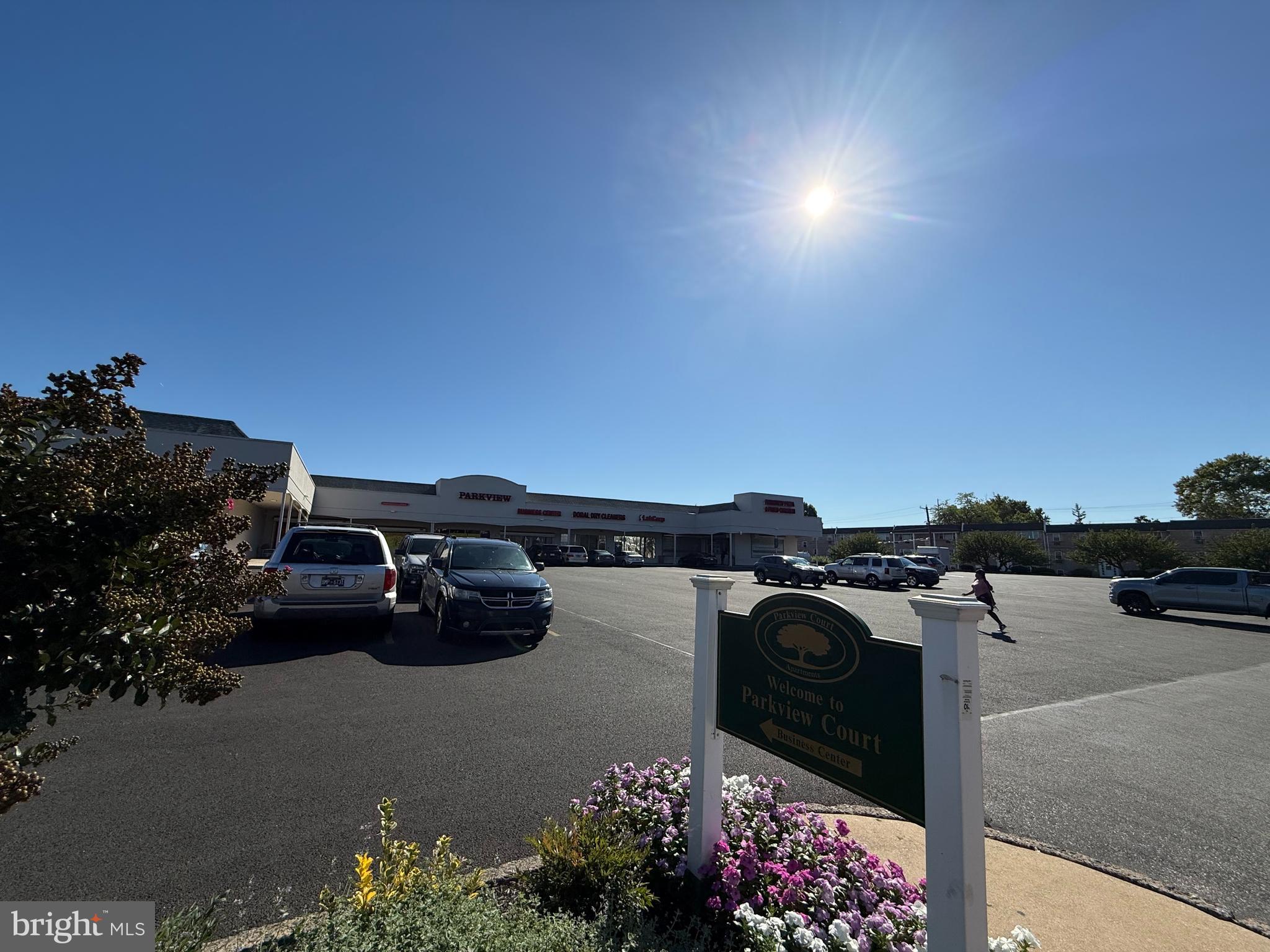 YEADON - Business Opportunity