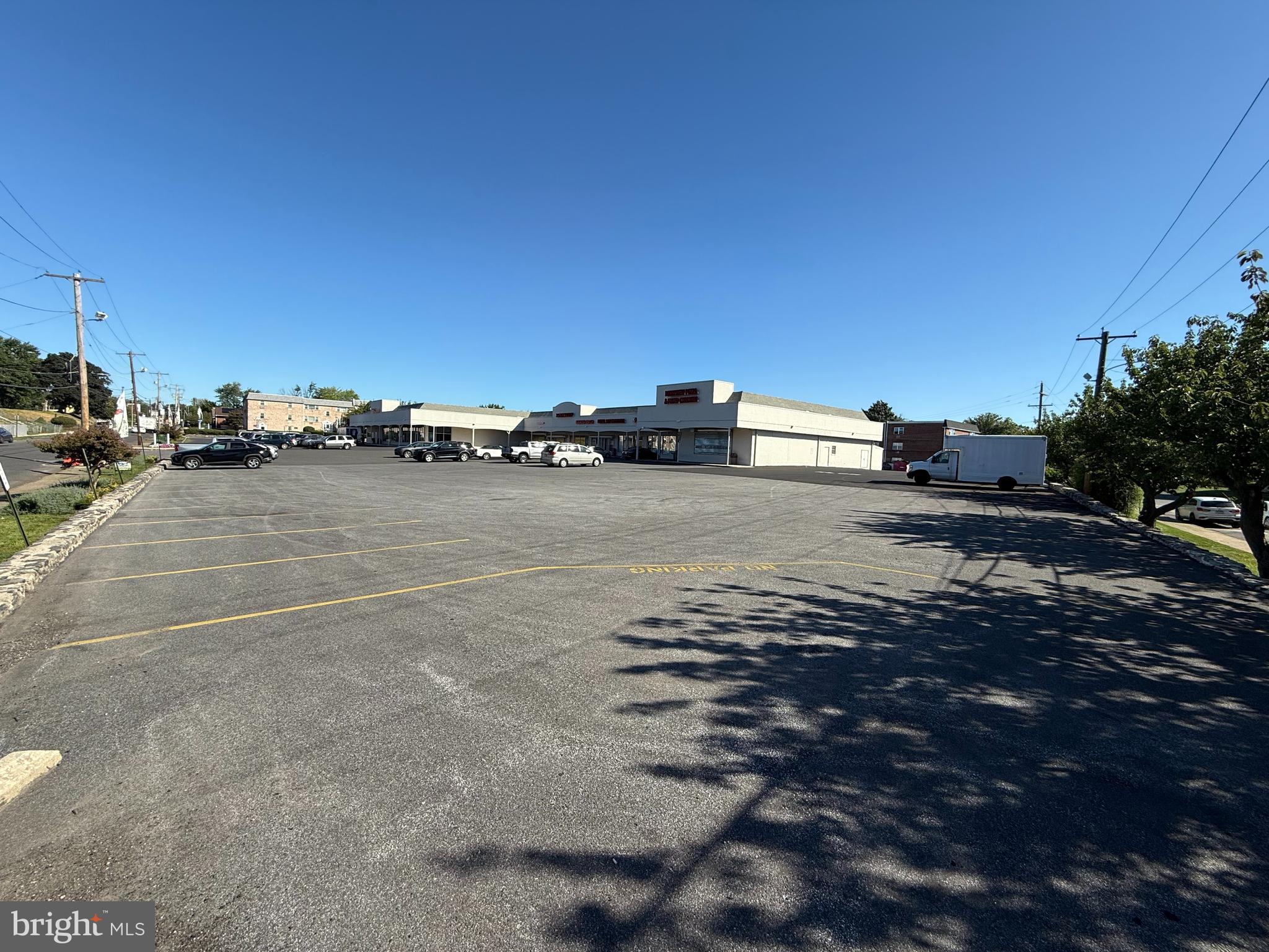 YEADON - Business Opportunity