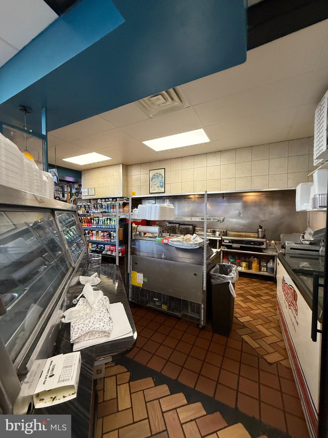 YEADON - Business Opportunity