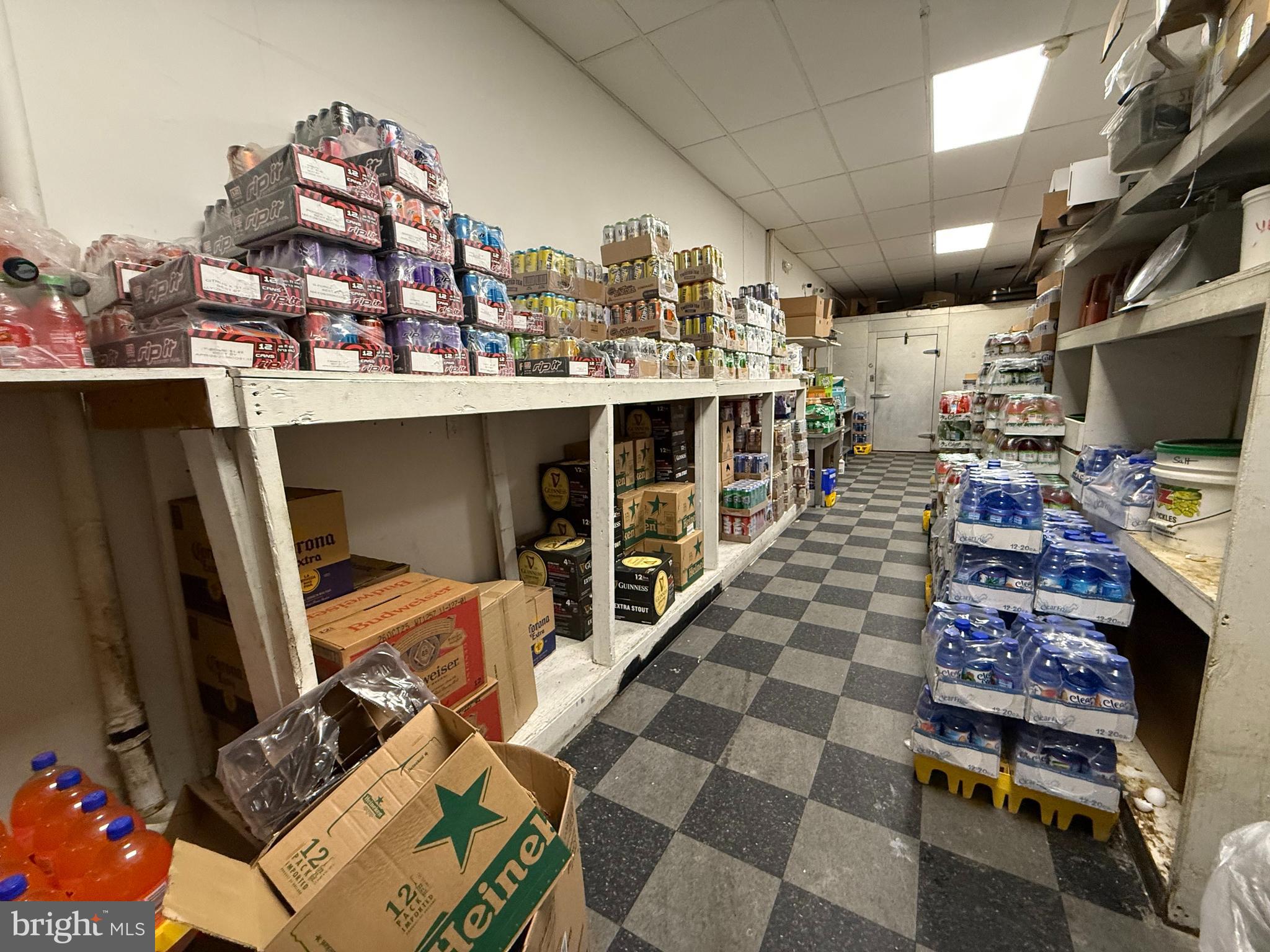 YEADON - Business Opportunity