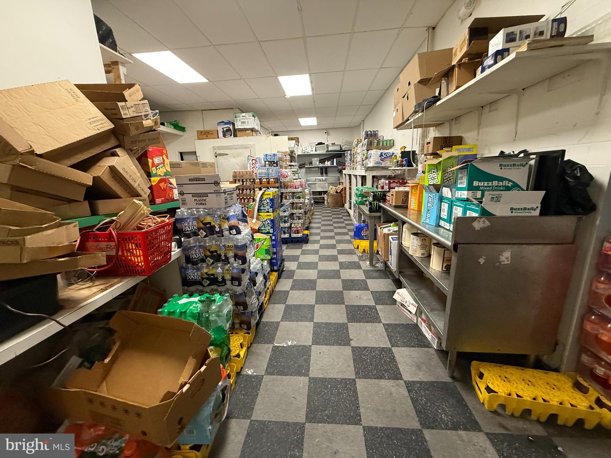YEADON - Business Opportunity