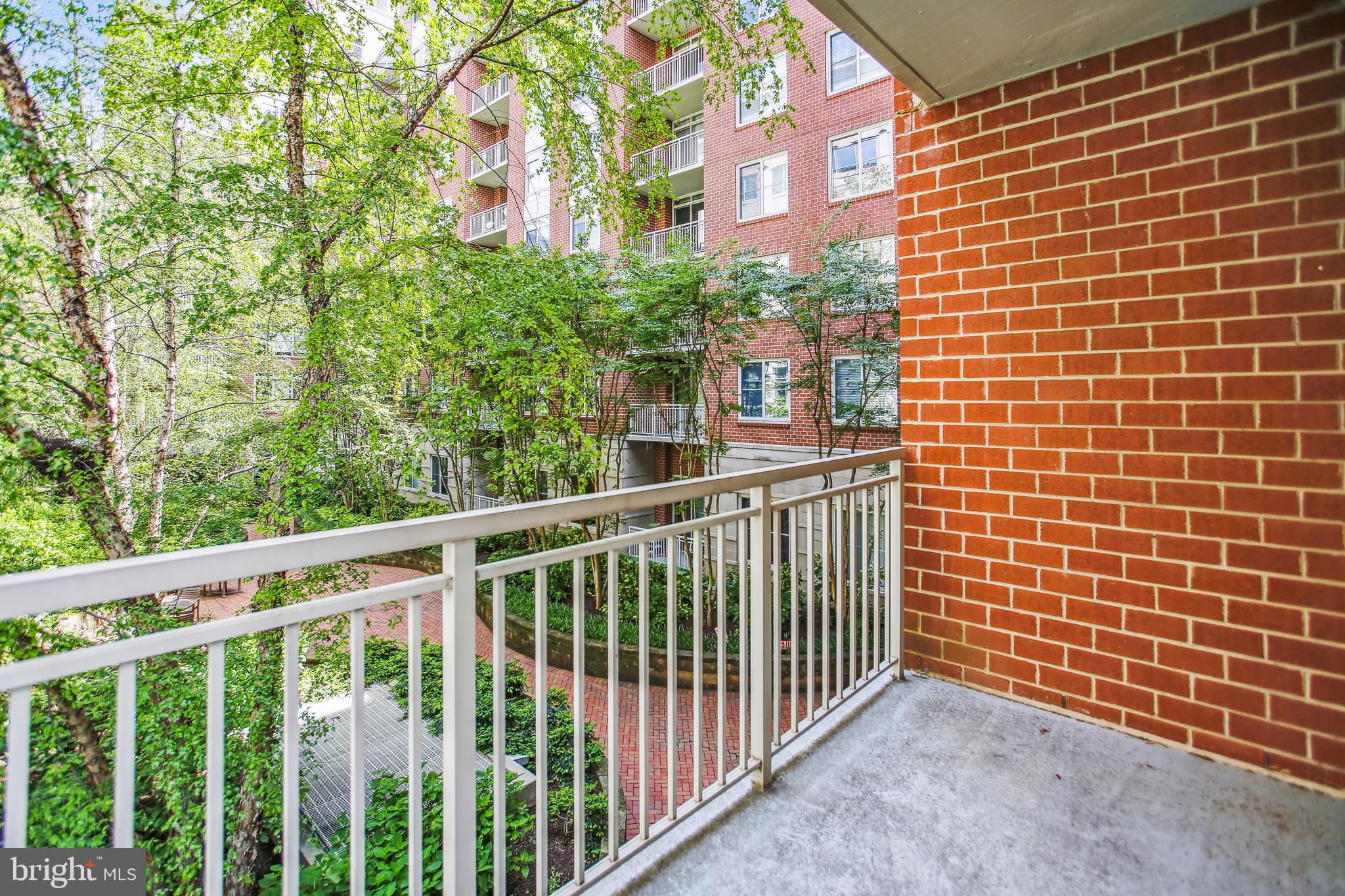 HAWTHORN - Residential Lease