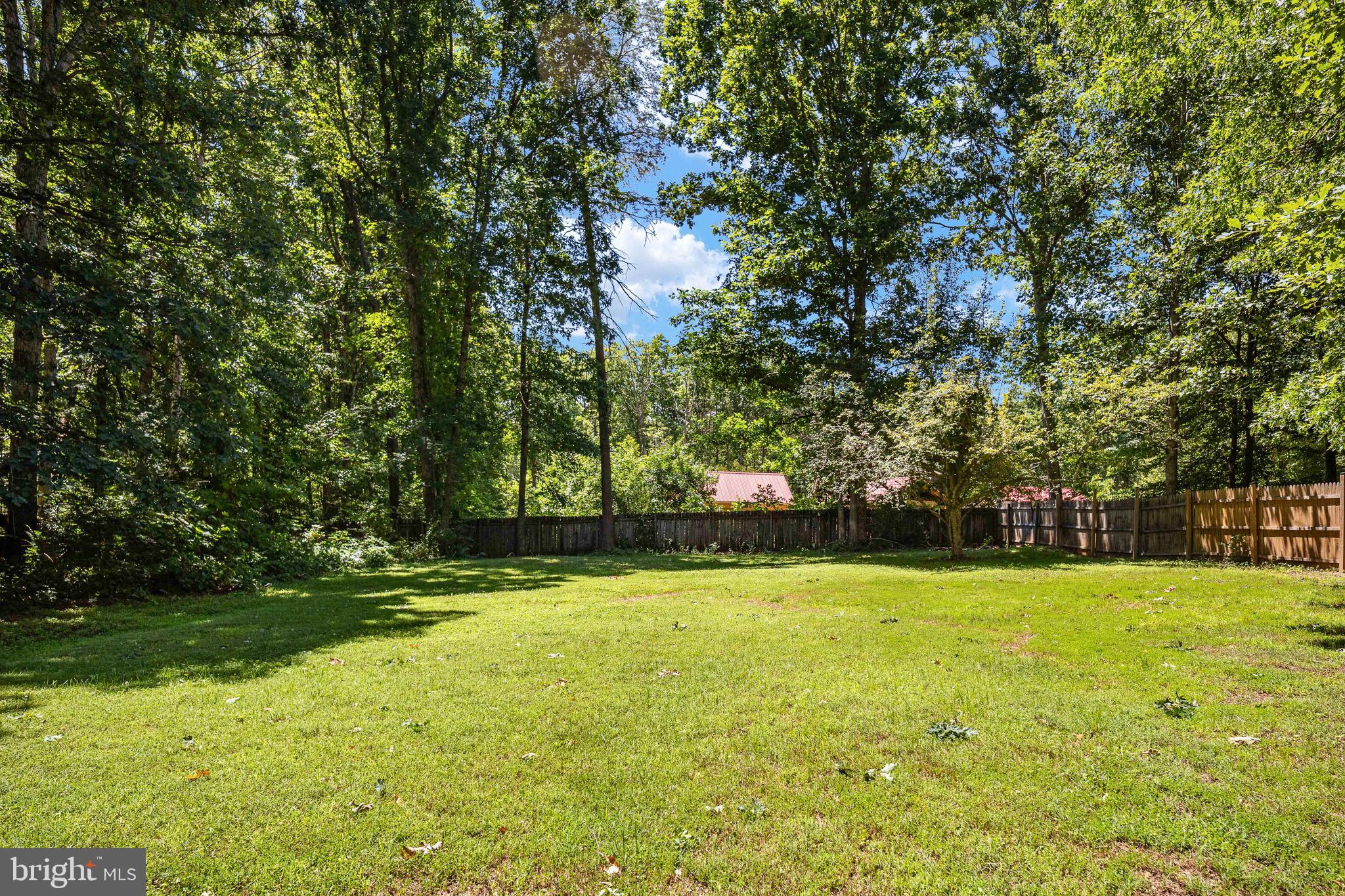 HIDDEN LAKE - Residential