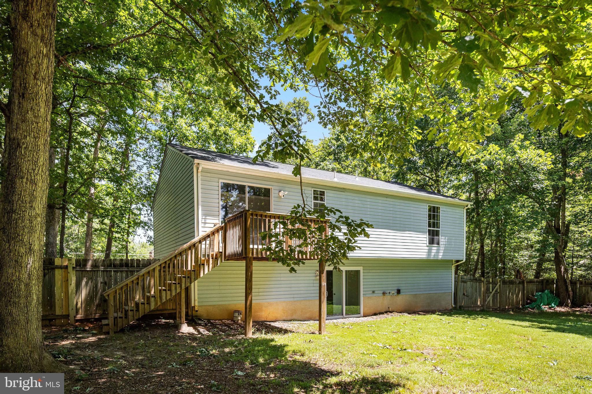 HIDDEN LAKE - Residential