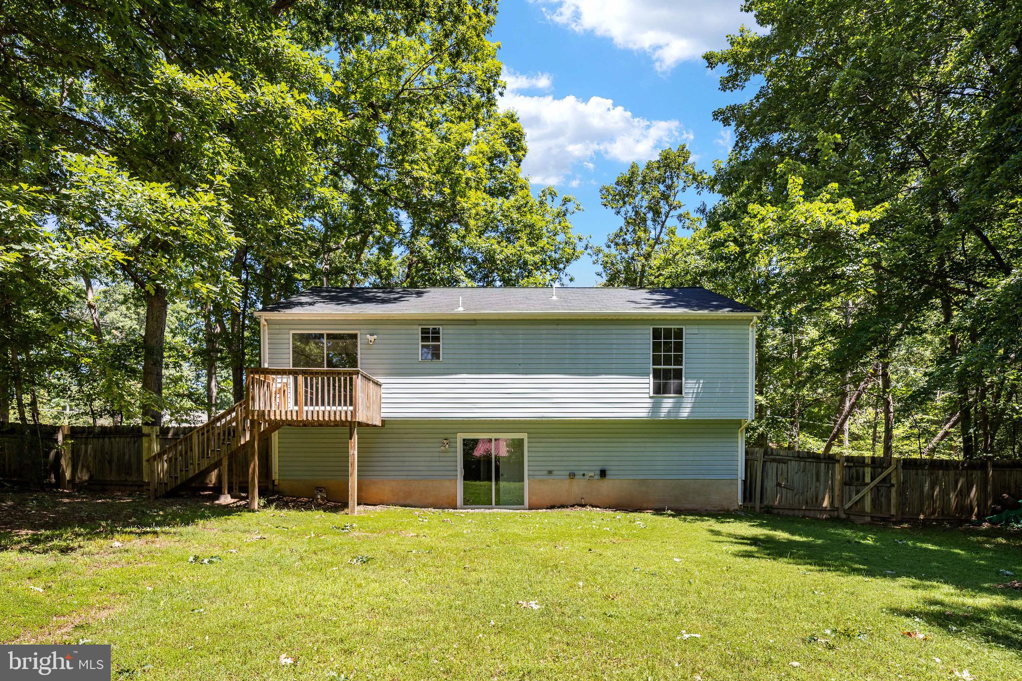 HIDDEN LAKE - Residential