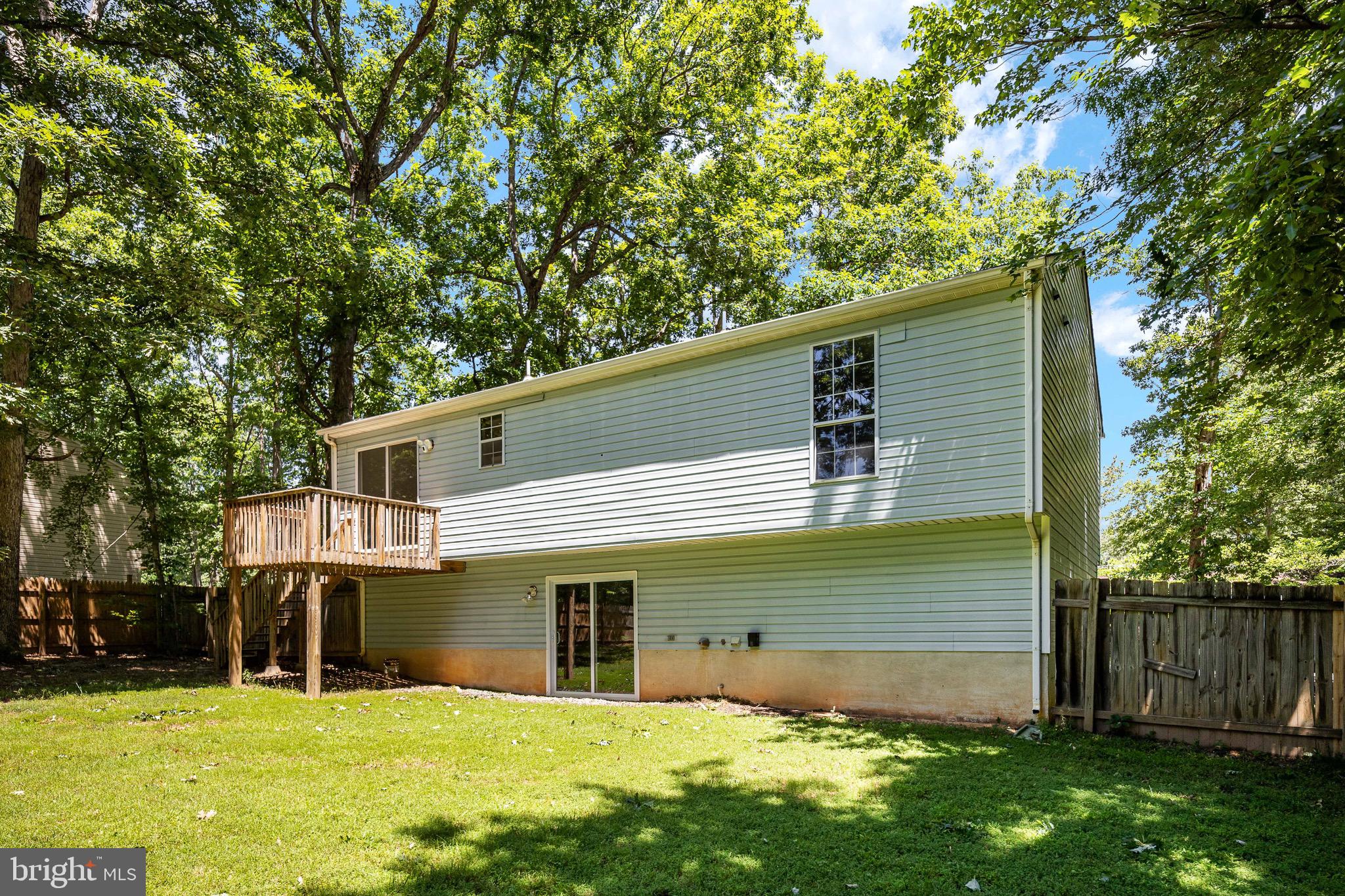 HIDDEN LAKE - Residential
