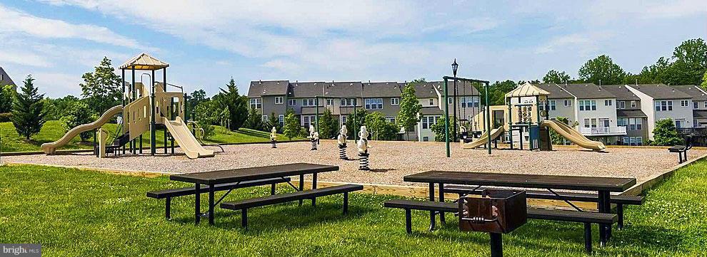 VILLAGES OF DORCHESTER - Residential