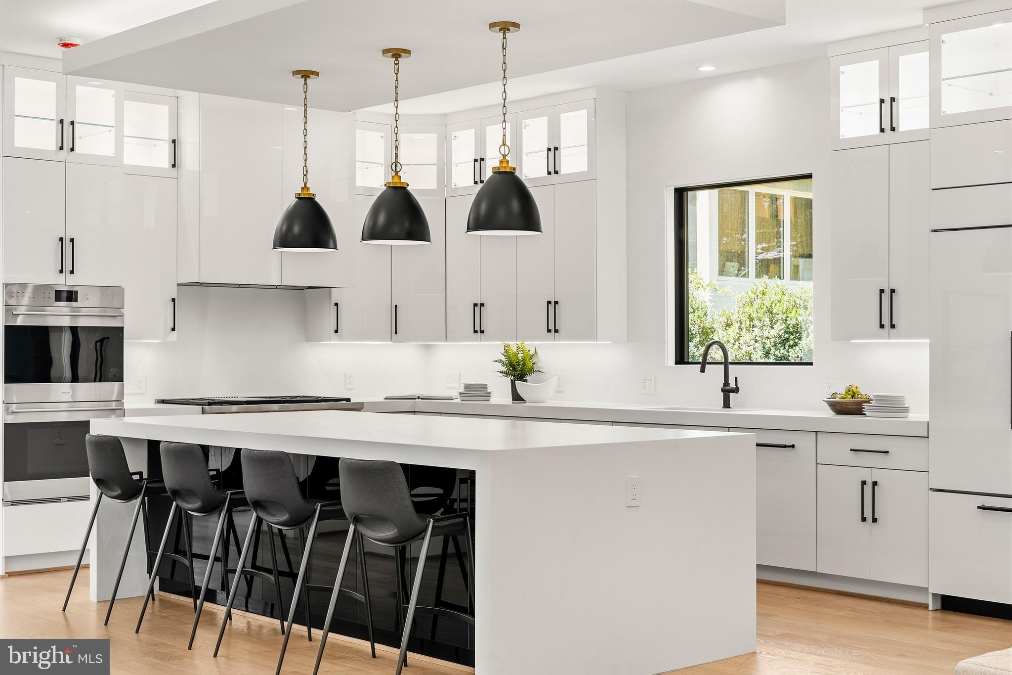 ADDISON HEIGHTS - Residential