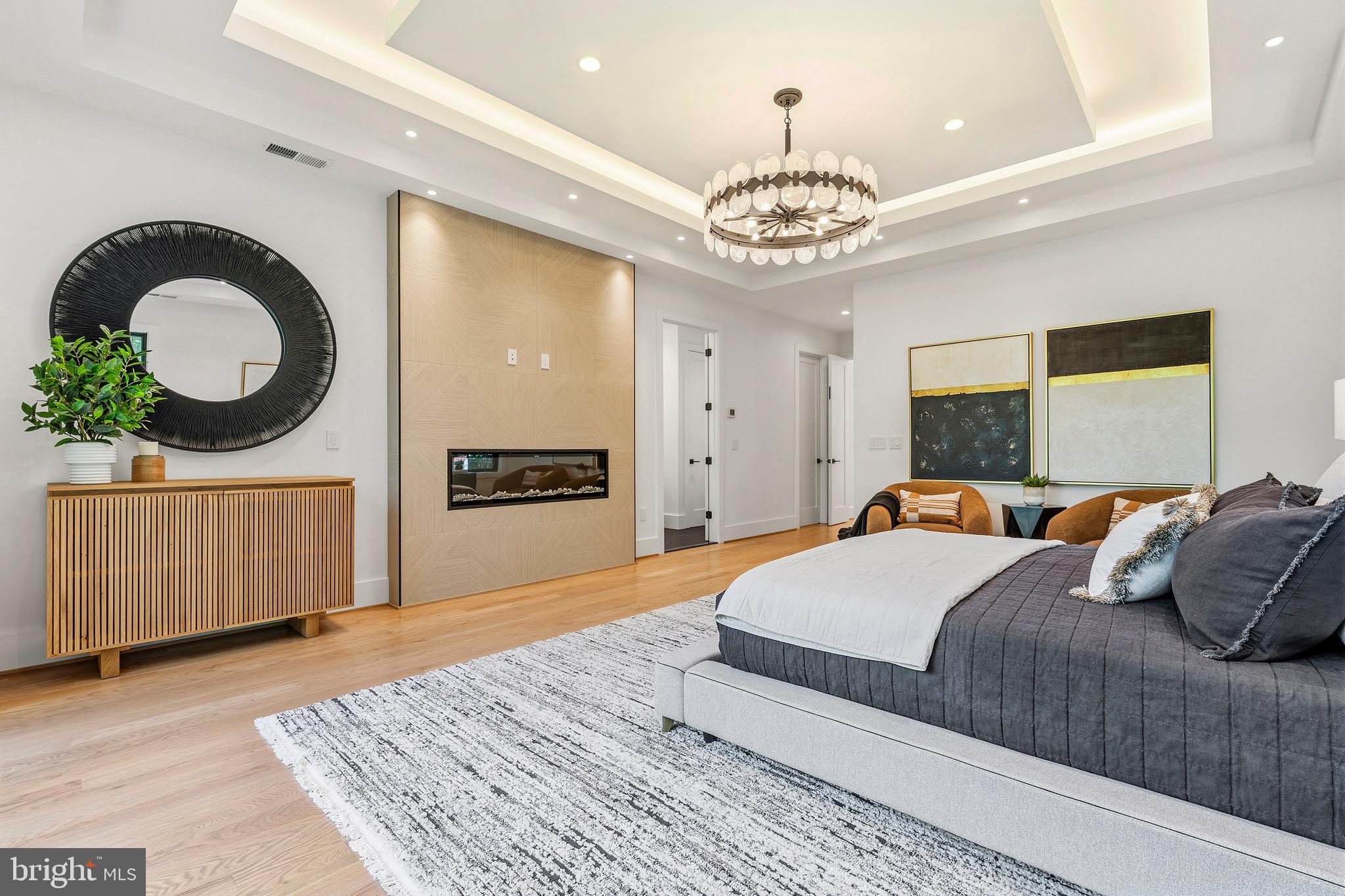 ADDISON HEIGHTS - Residential