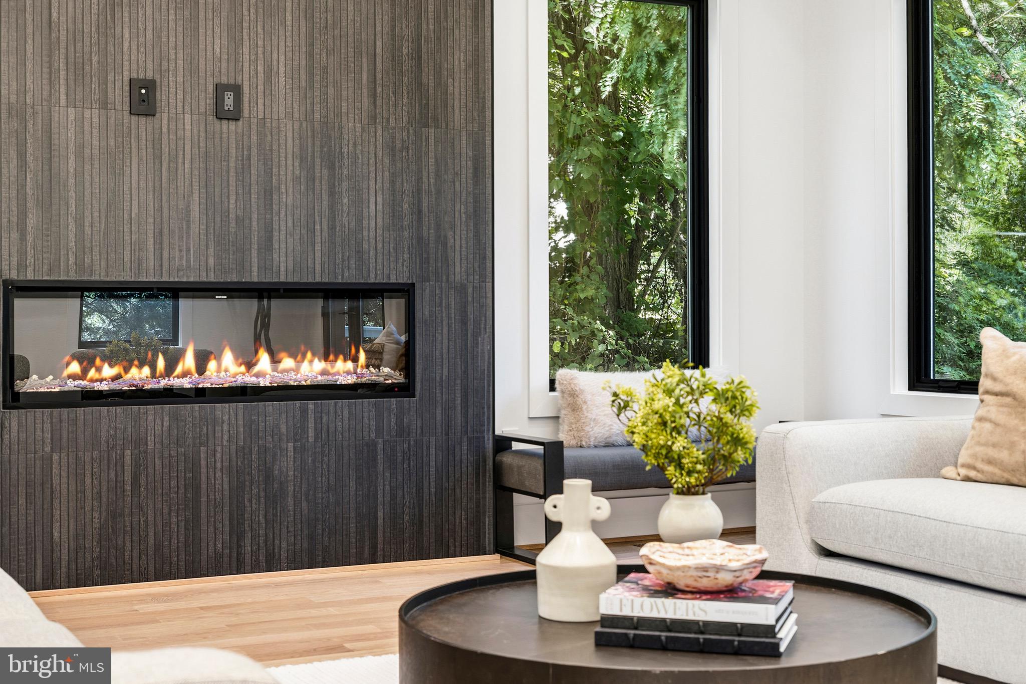 ADDISON HEIGHTS - Residential