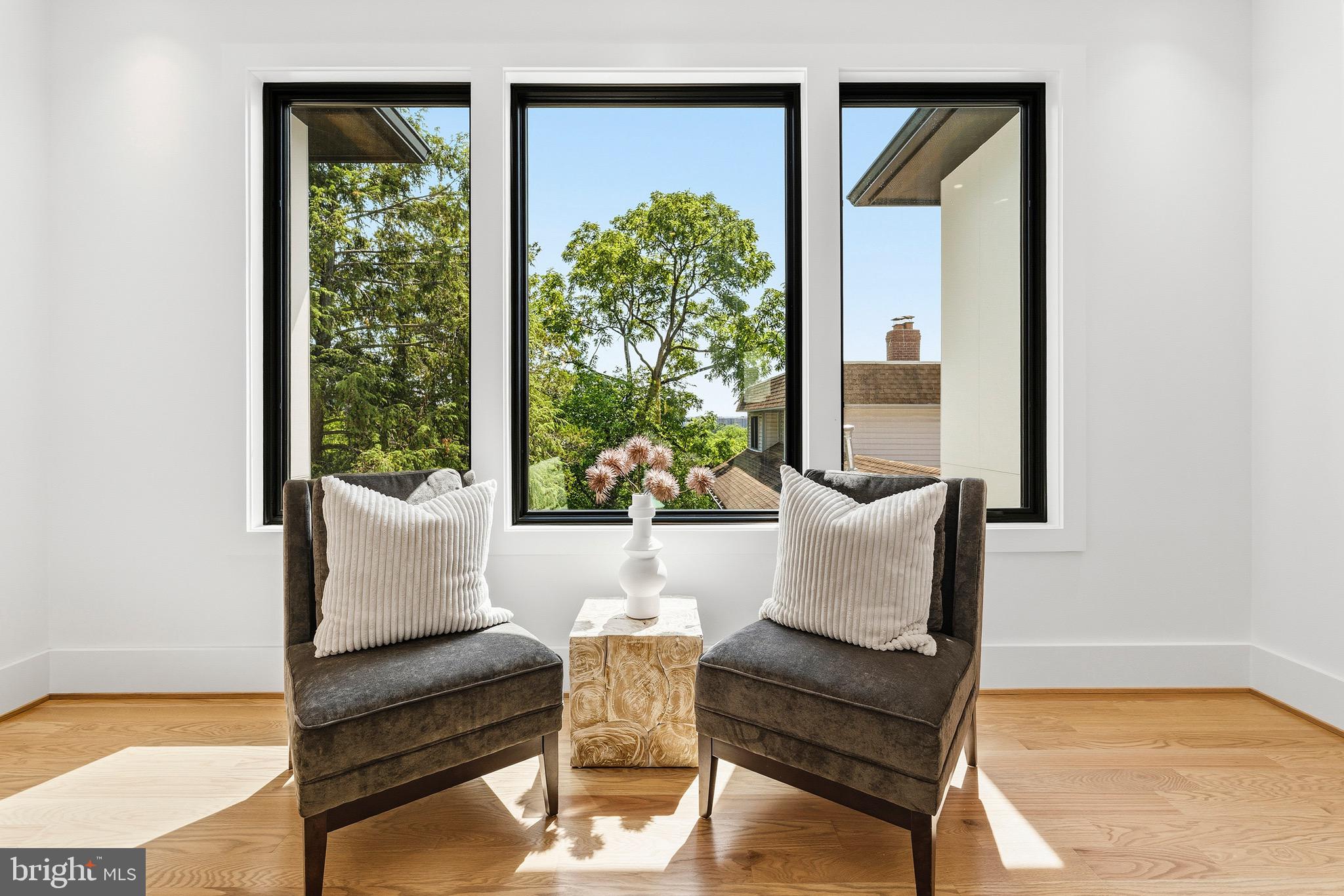 ADDISON HEIGHTS - Residential