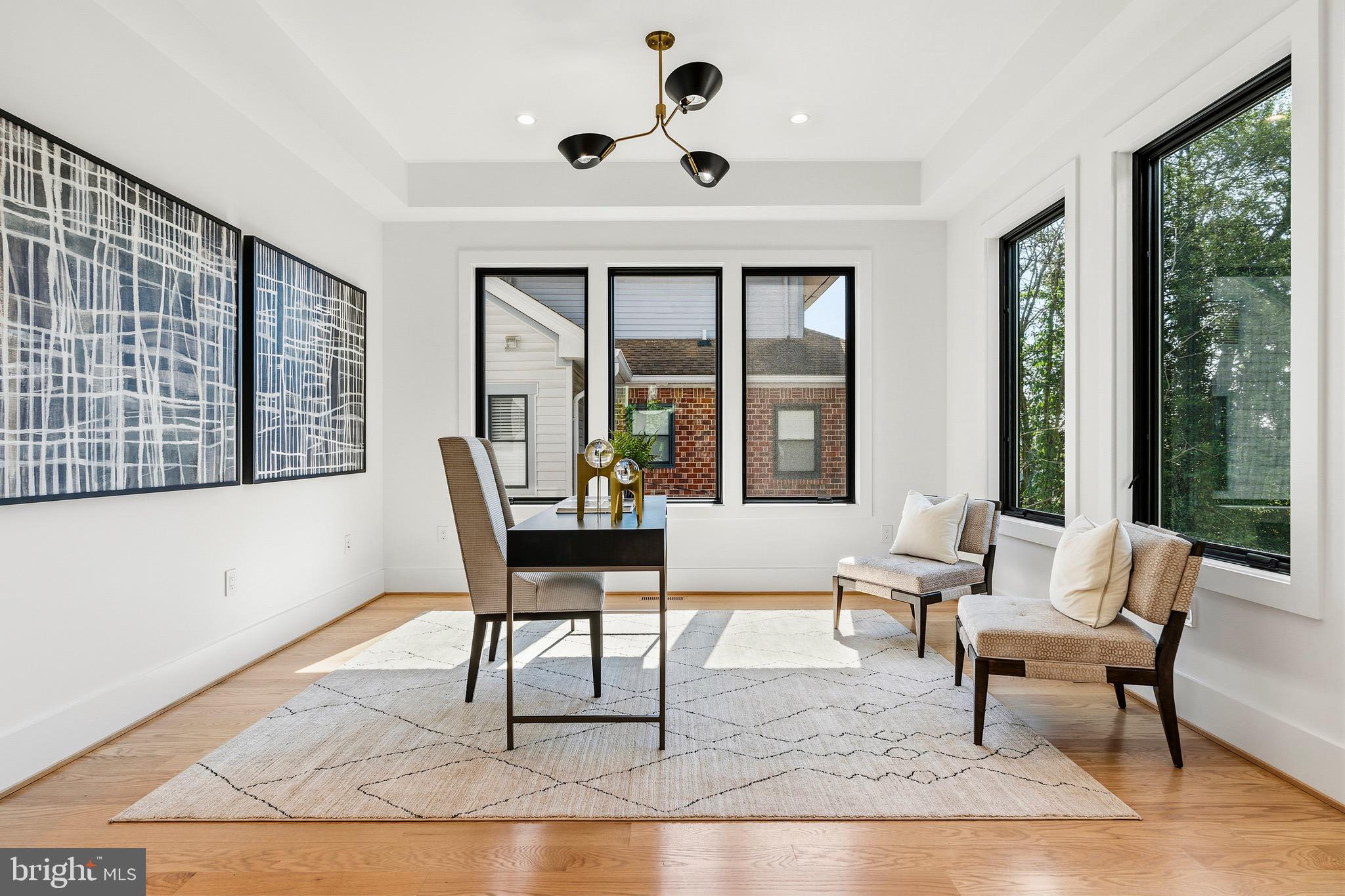 ADDISON HEIGHTS - Residential