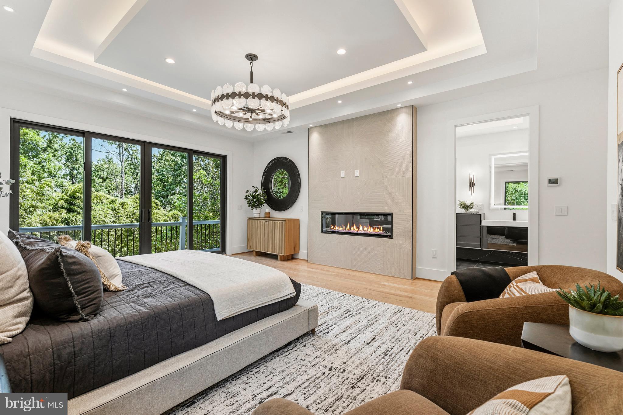 ADDISON HEIGHTS - Residential