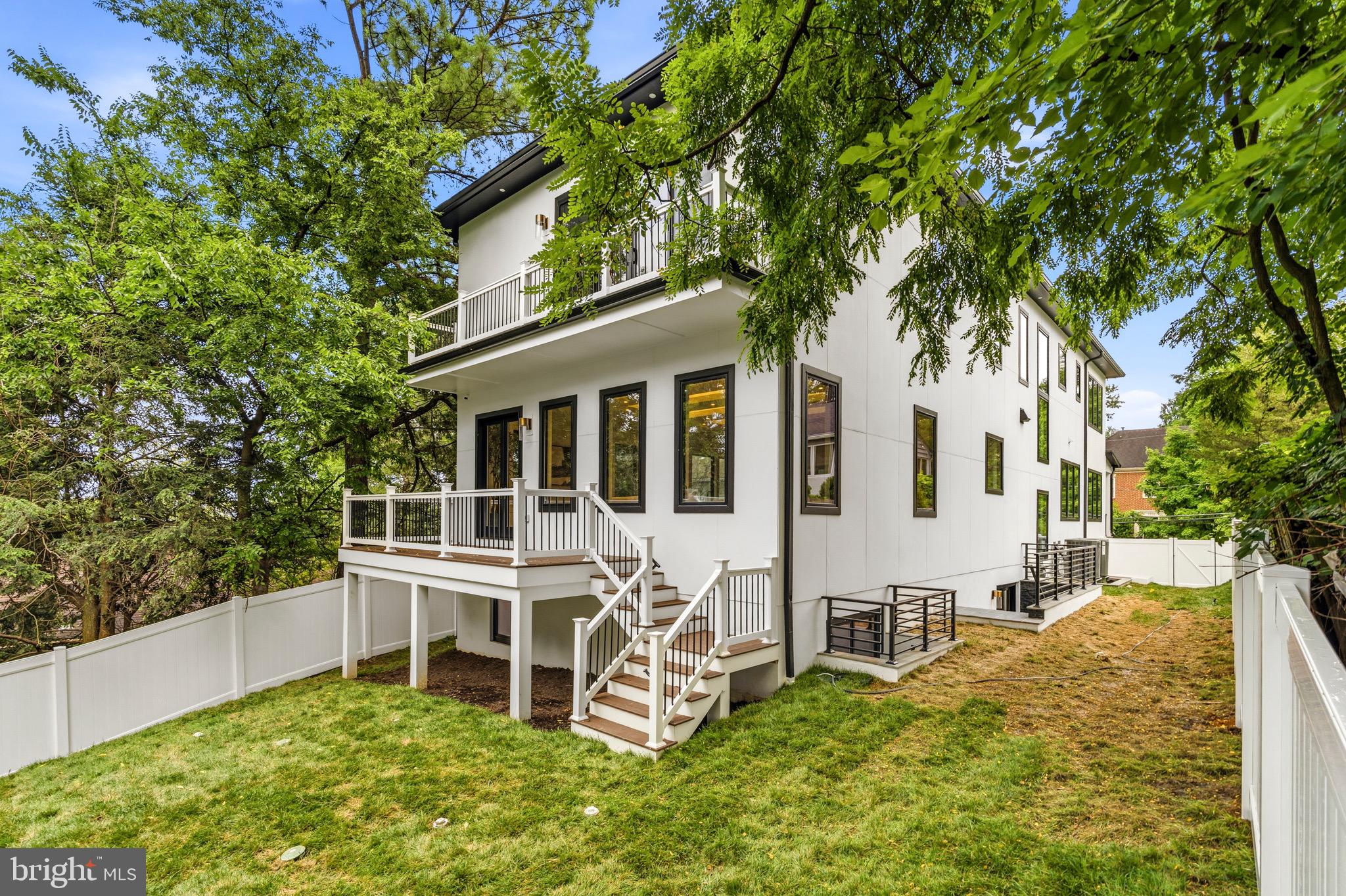 ADDISON HEIGHTS - Residential