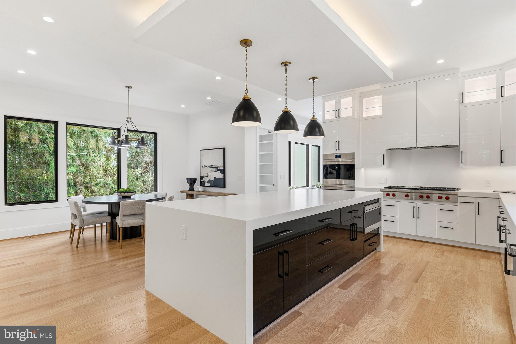 ADDISON HEIGHTS - Residential