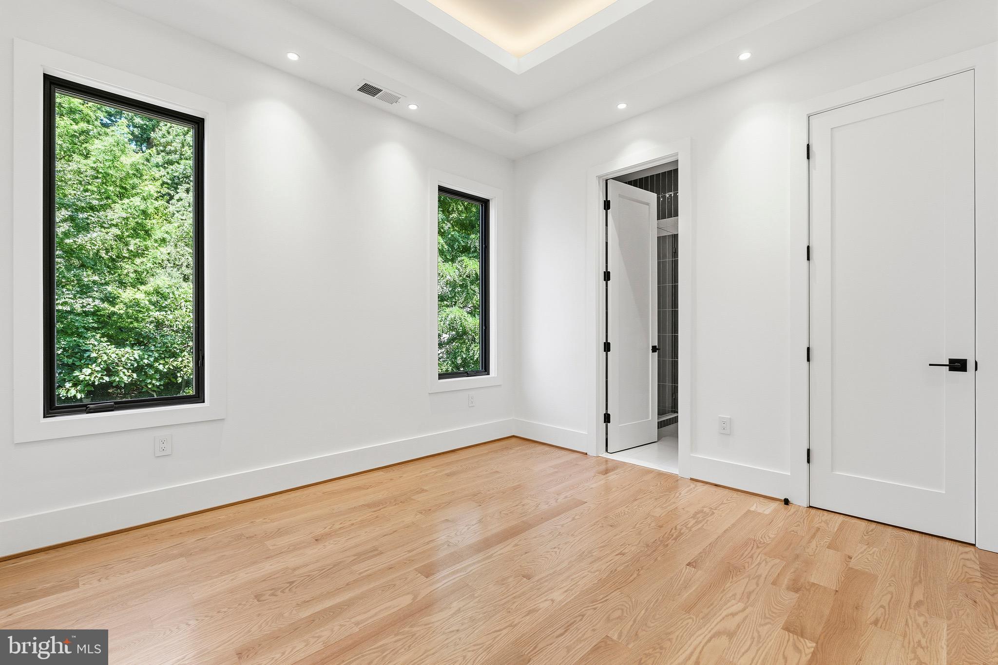 ADDISON HEIGHTS - Residential