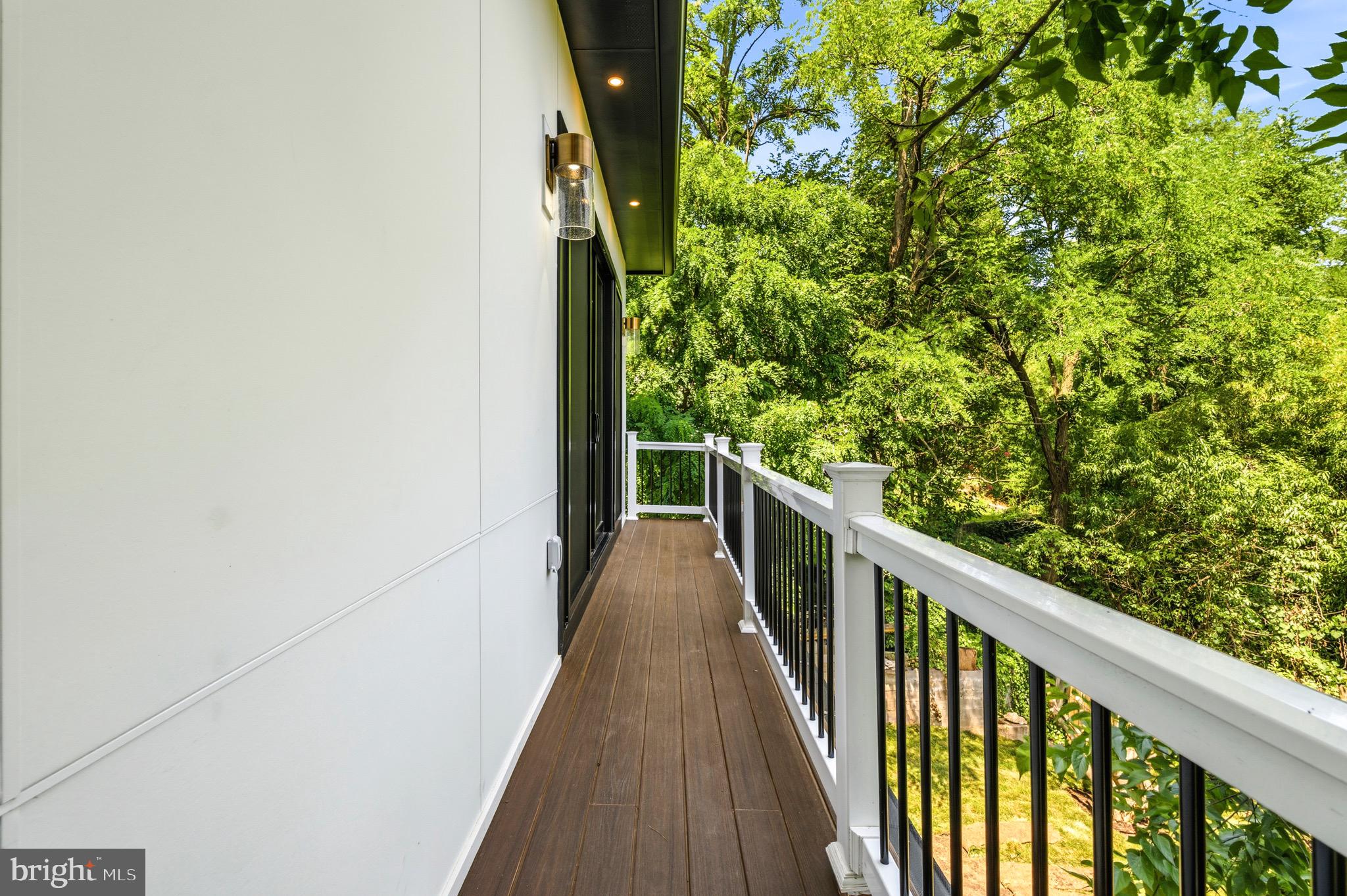 ADDISON HEIGHTS - Residential