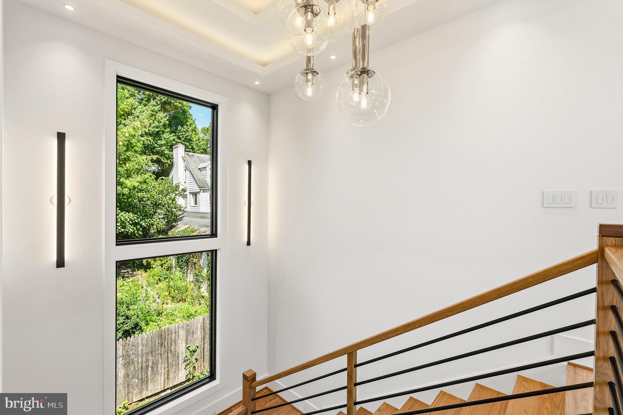 ADDISON HEIGHTS - Residential