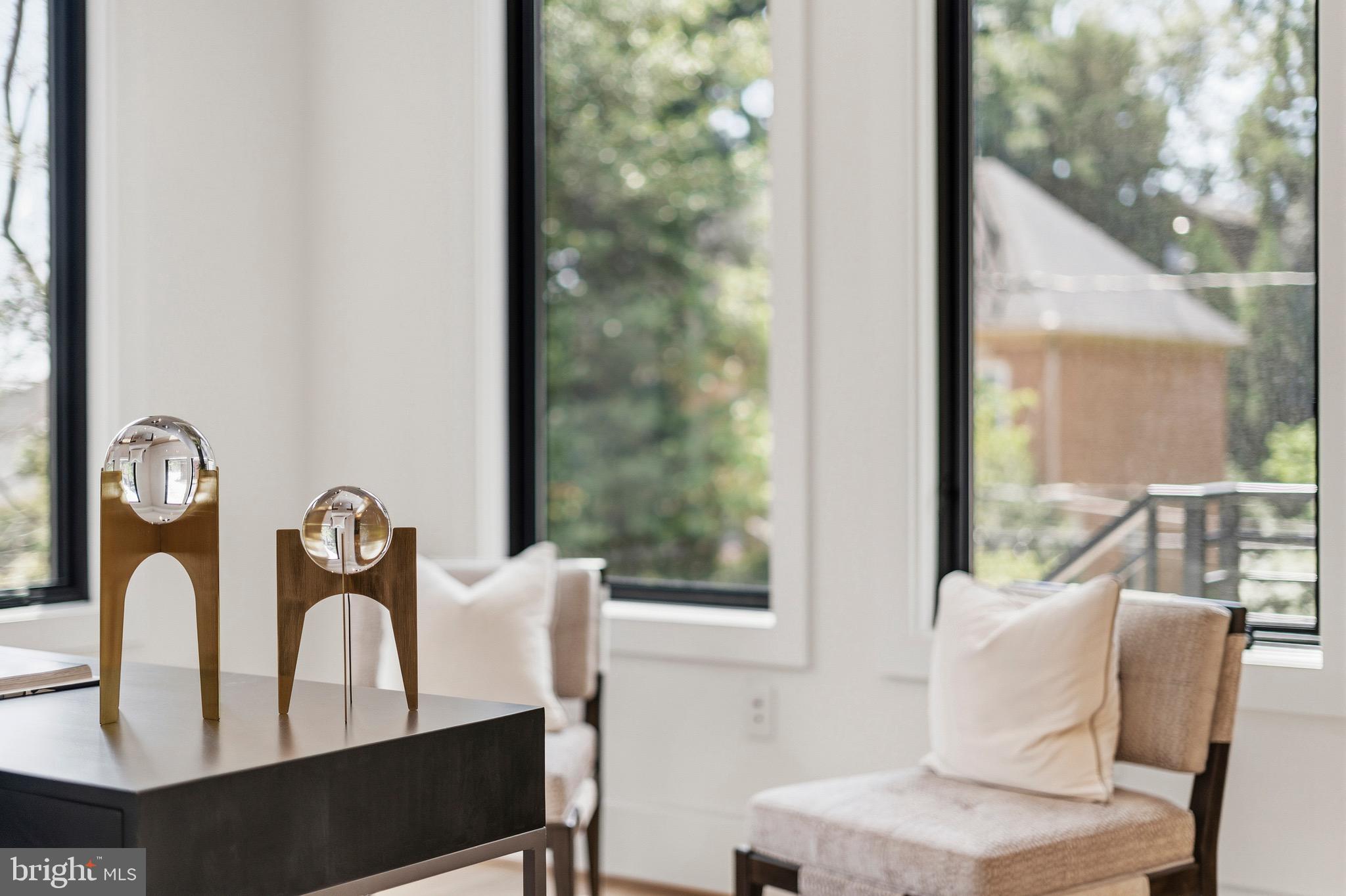 ADDISON HEIGHTS - Residential