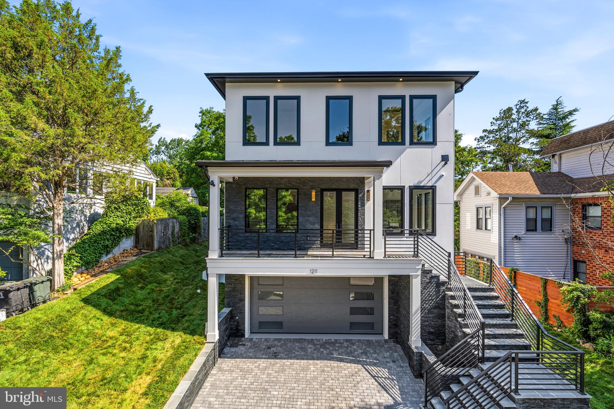 ADDISON HEIGHTS - Residential