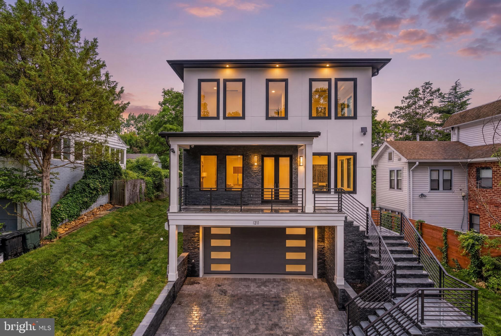 ADDISON HEIGHTS - Residential