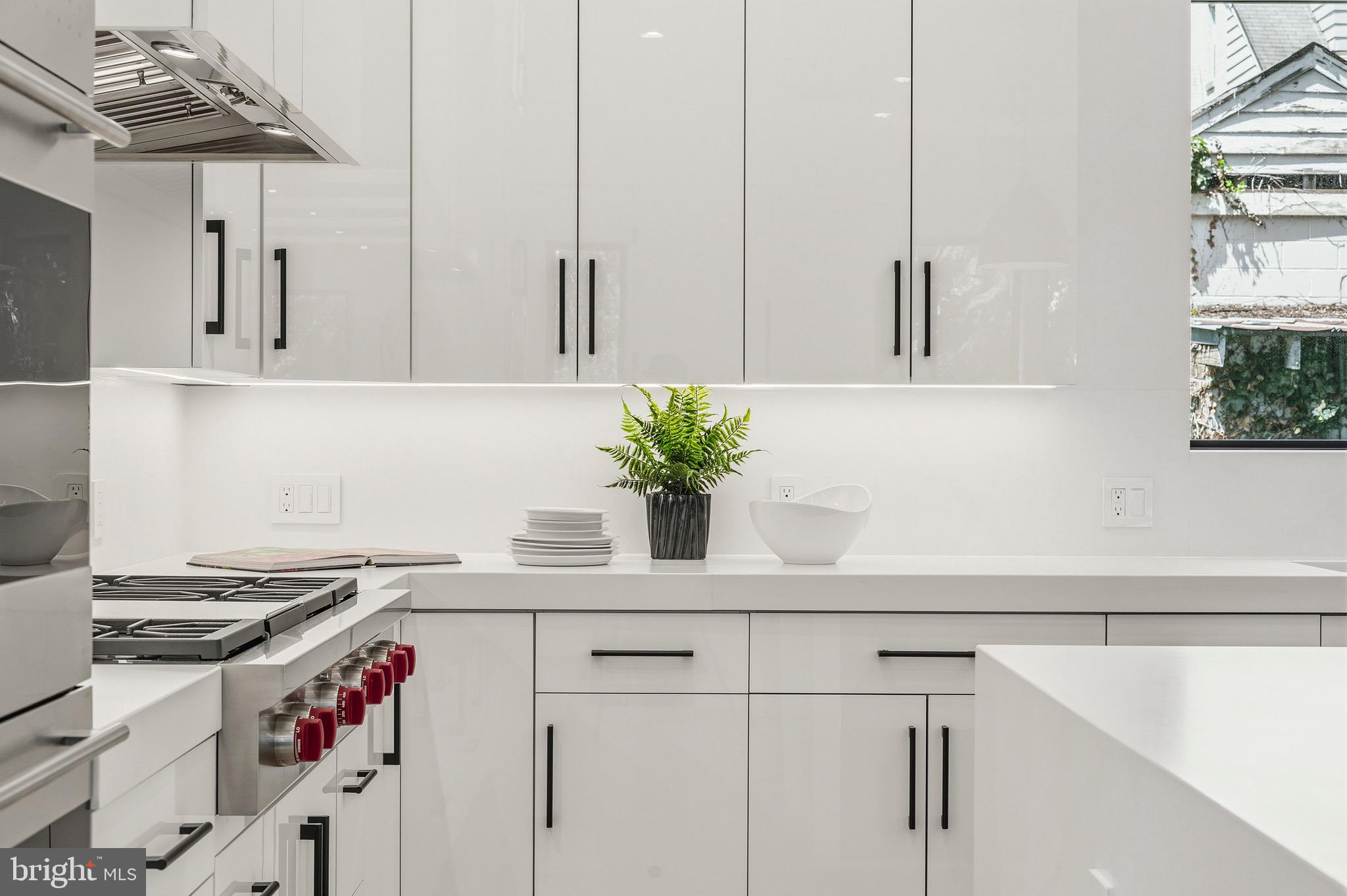 ADDISON HEIGHTS - Residential