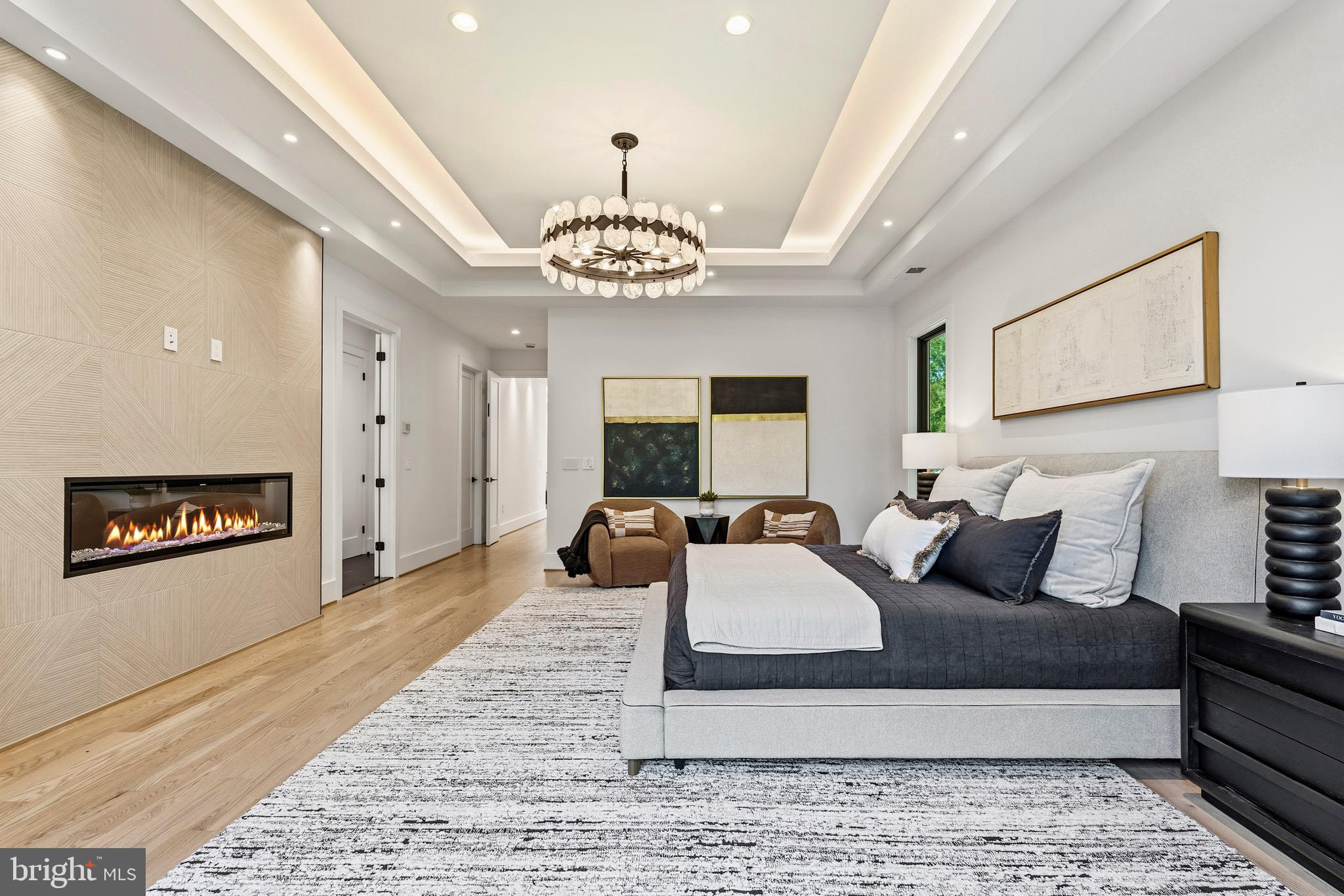 ADDISON HEIGHTS - Residential