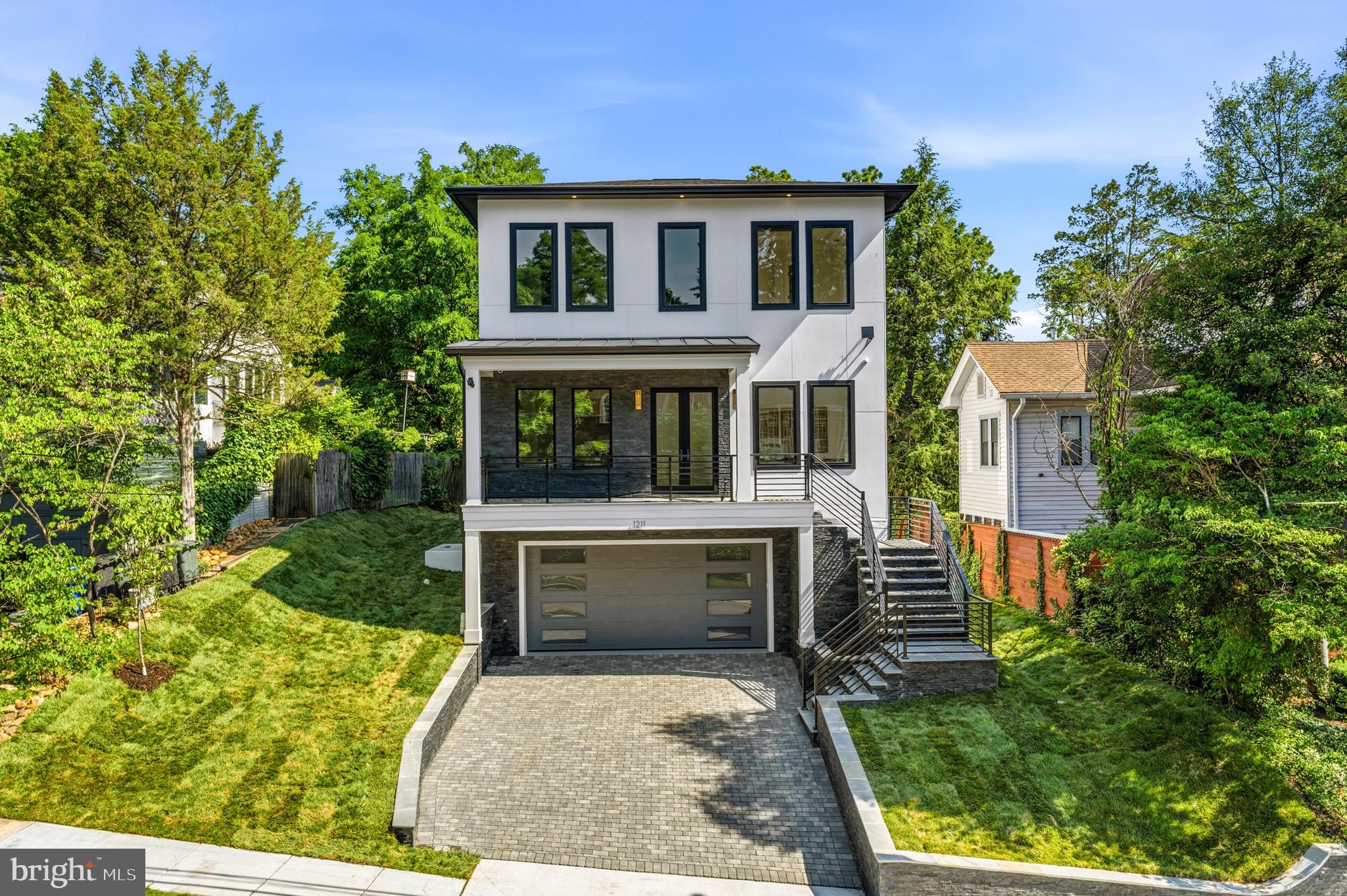 ADDISON HEIGHTS - Residential