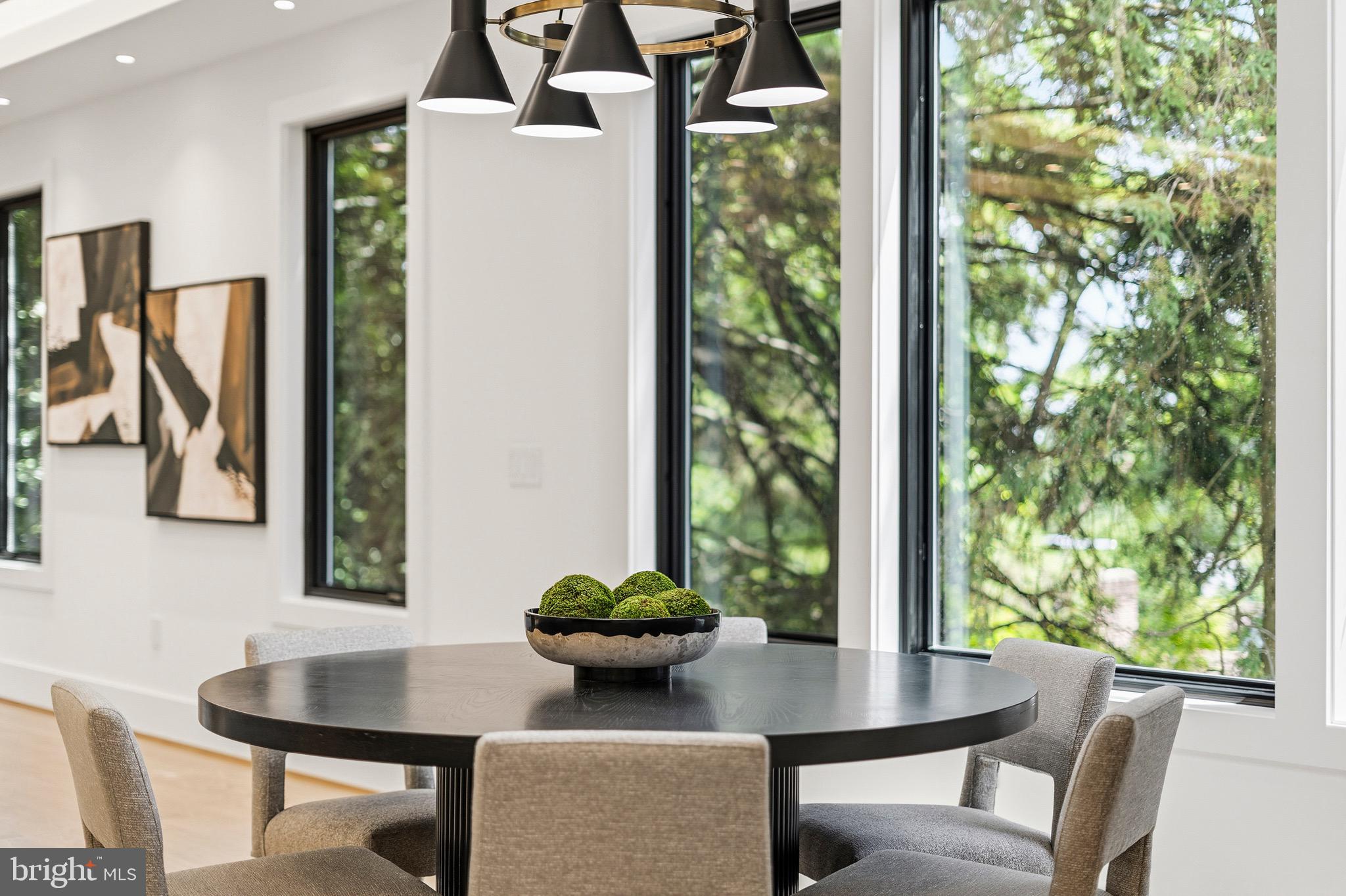 ADDISON HEIGHTS - Residential
