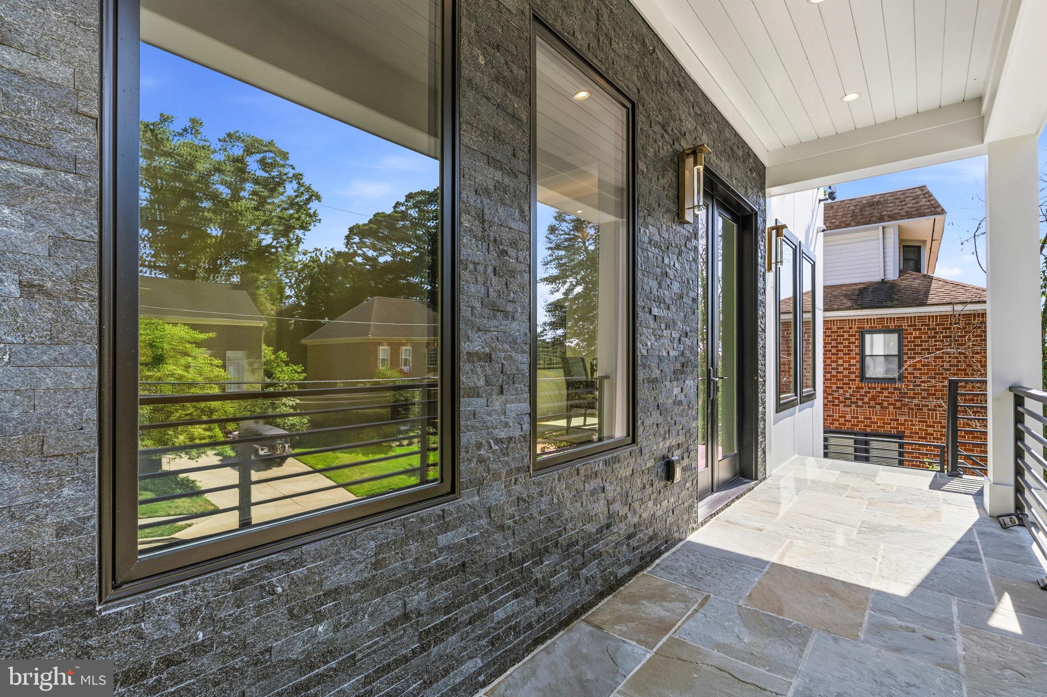 ADDISON HEIGHTS - Residential
