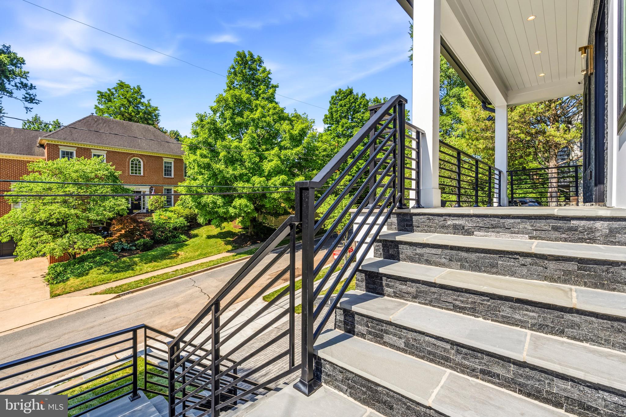 ADDISON HEIGHTS - Residential