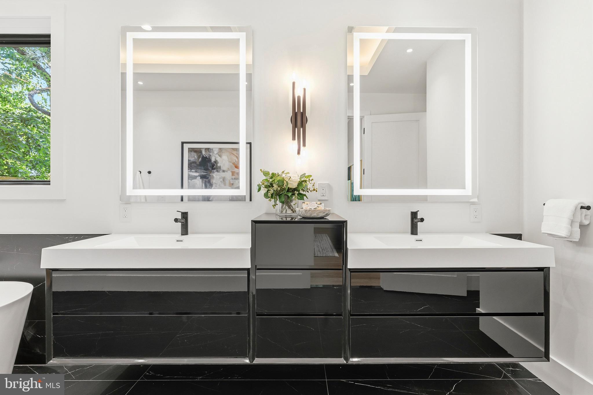 ADDISON HEIGHTS - Residential