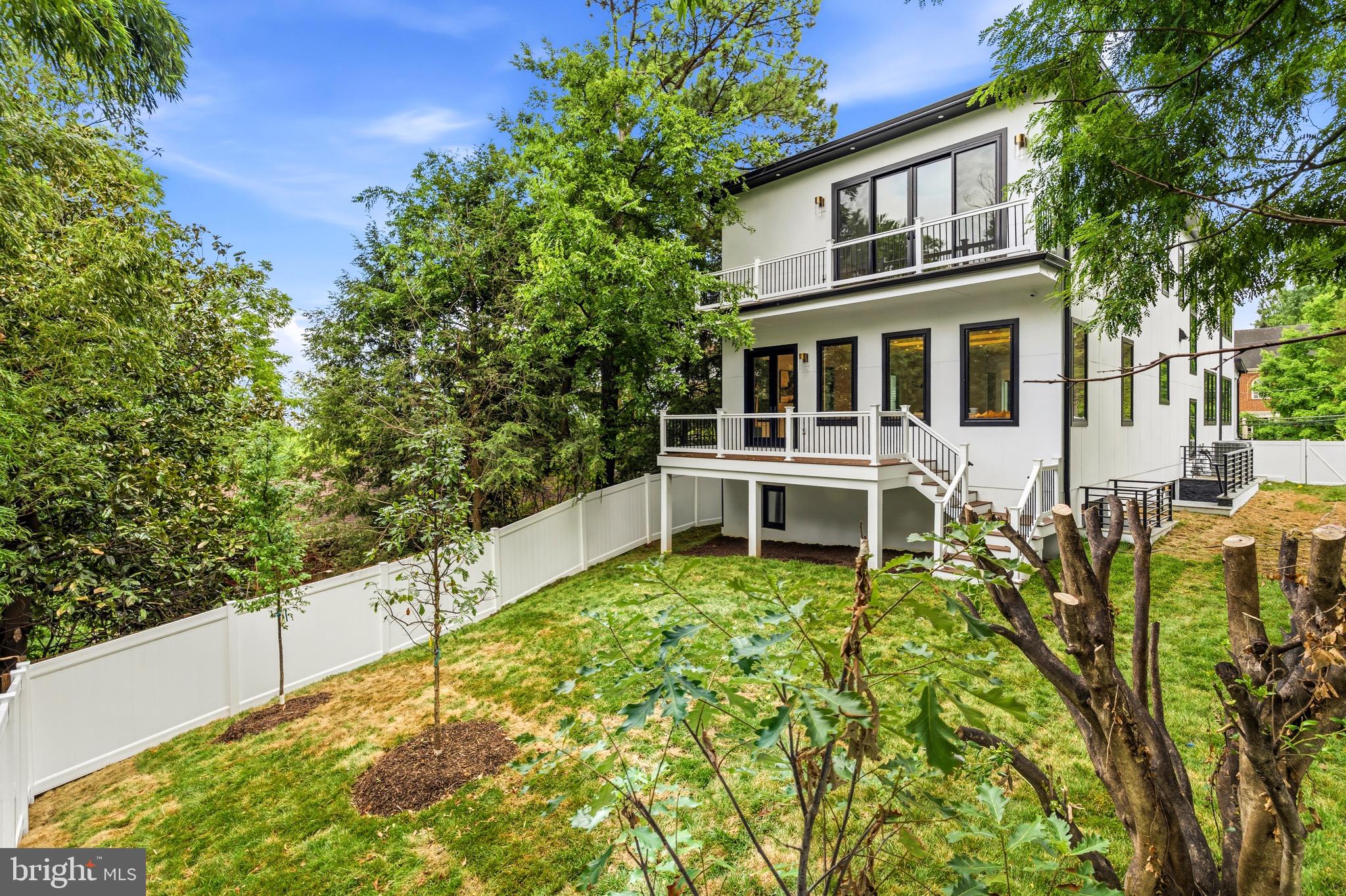 ADDISON HEIGHTS - Residential