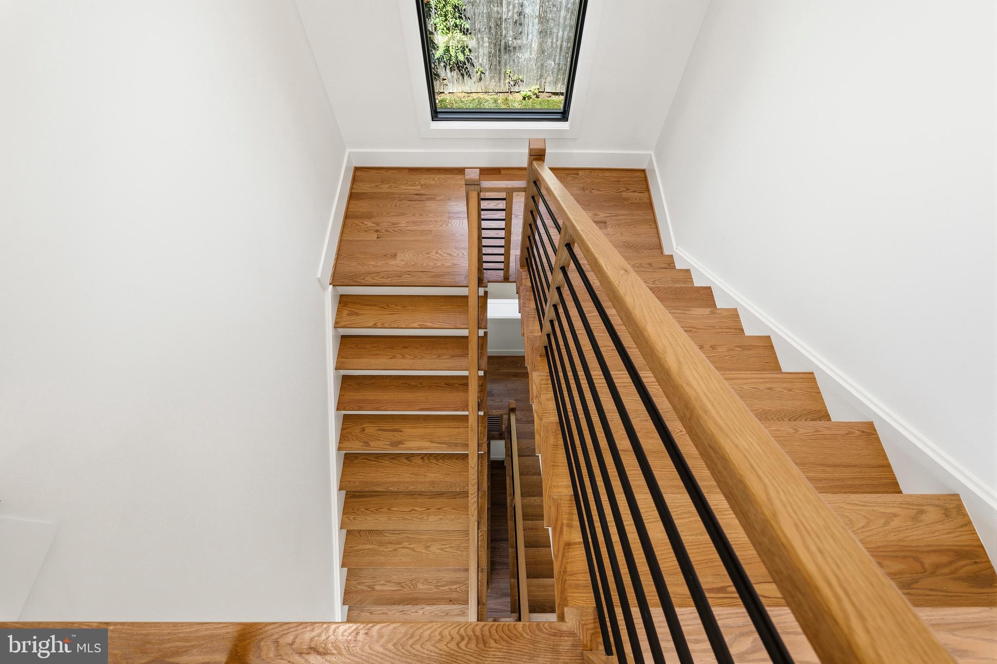 ADDISON HEIGHTS - Residential