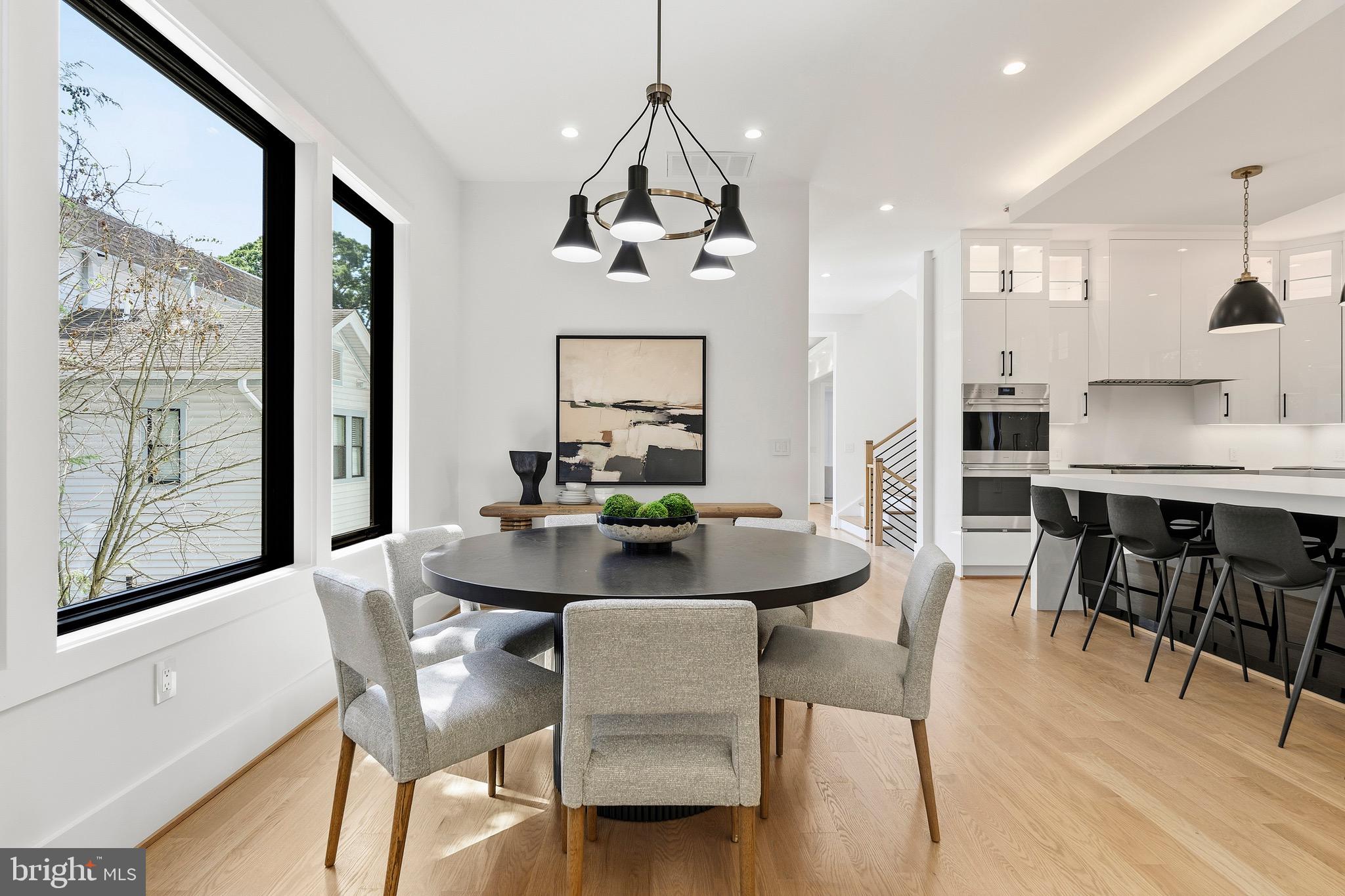 ADDISON HEIGHTS - Residential