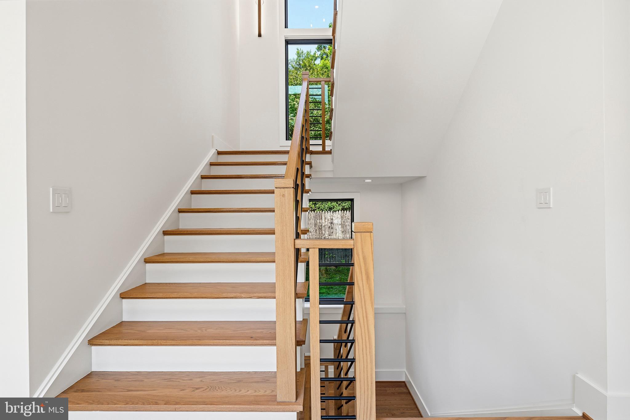 ADDISON HEIGHTS - Residential