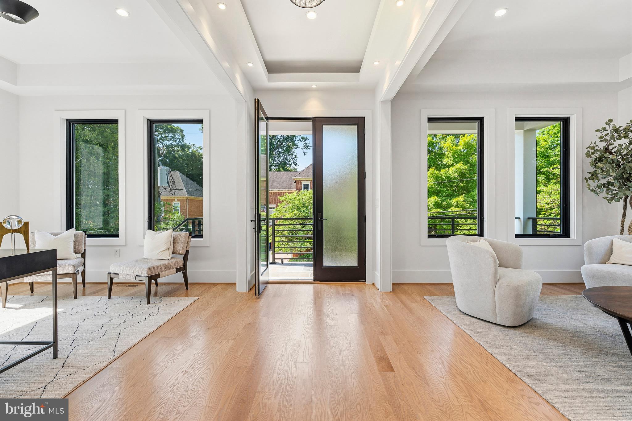 ADDISON HEIGHTS - Residential