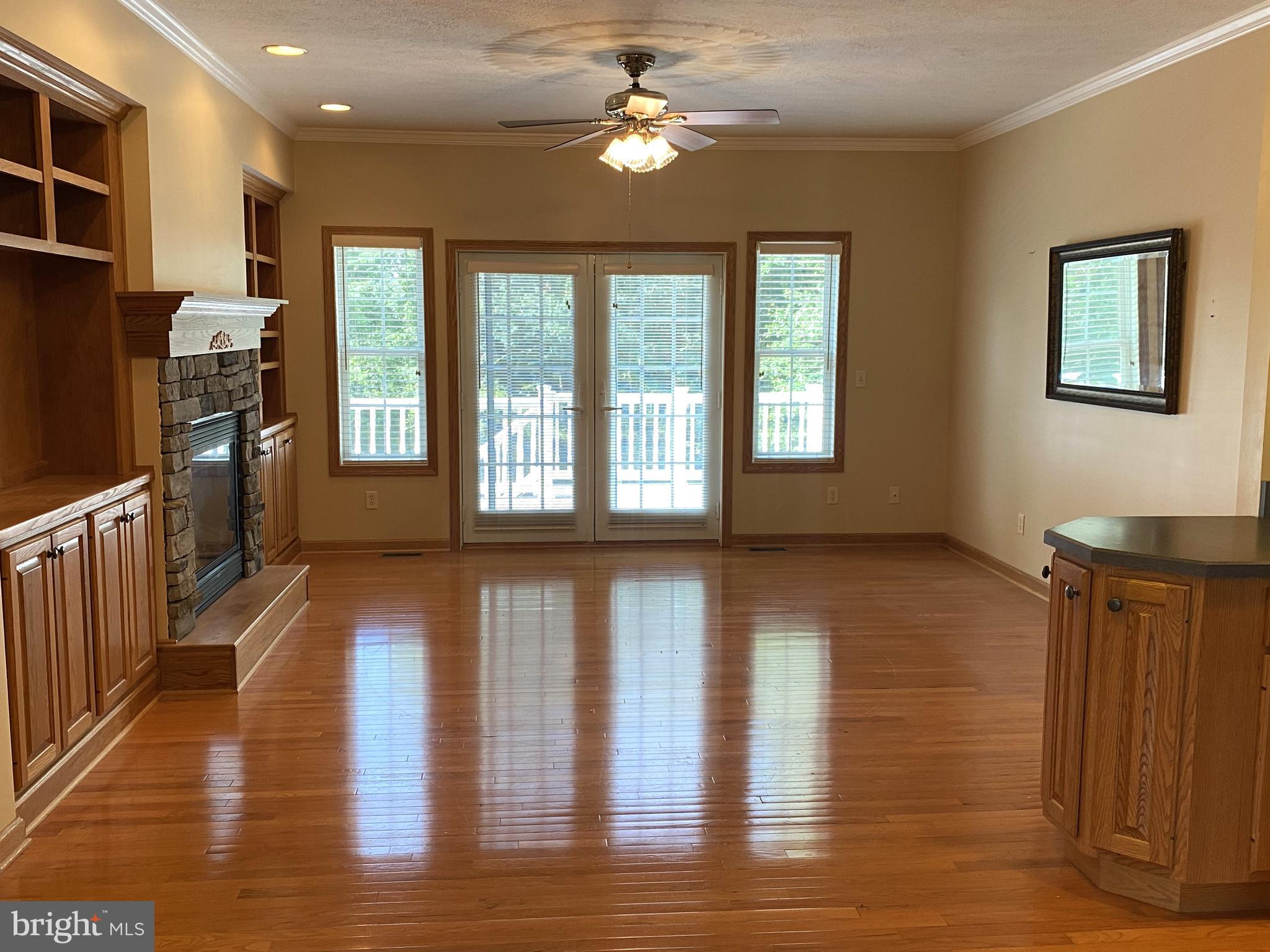 ROLLING OAKS - Residential