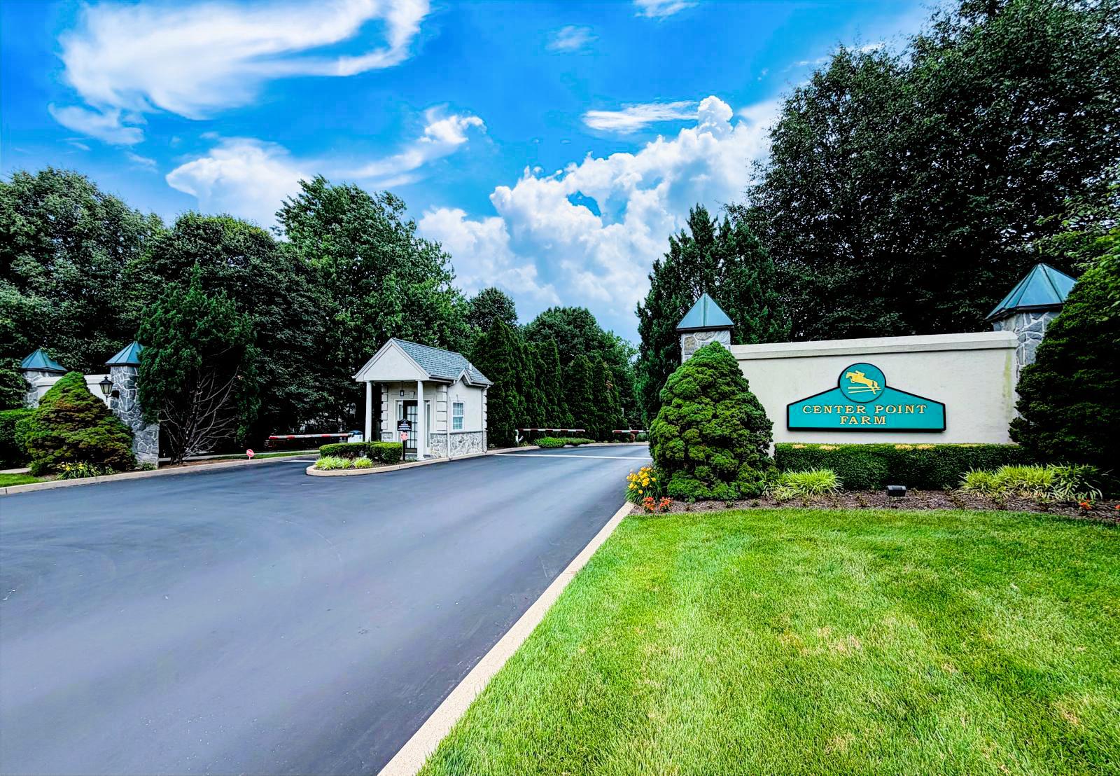 CENTER POINT FARM - Residential
