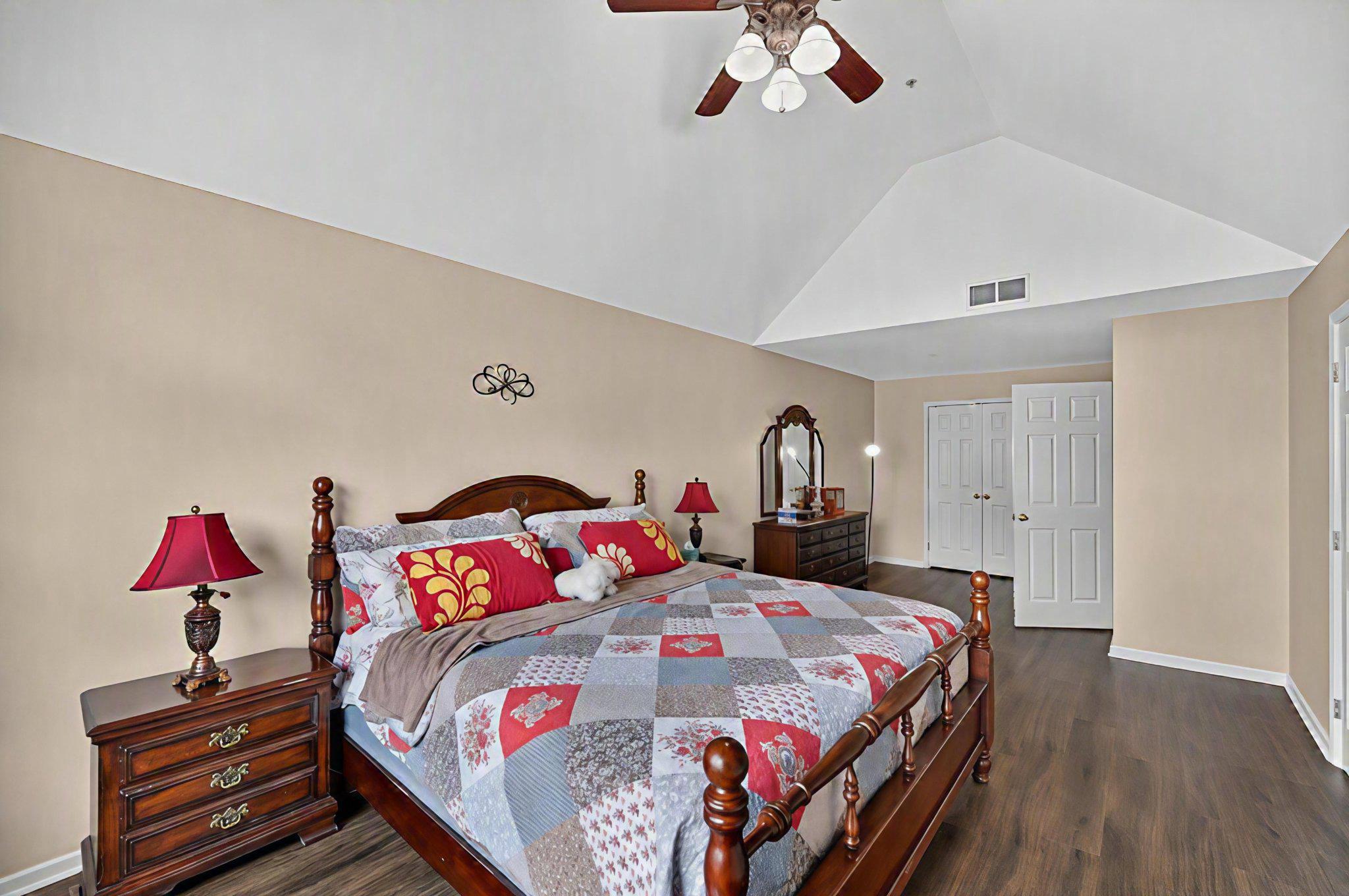 CENTER POINT FARM - Residential