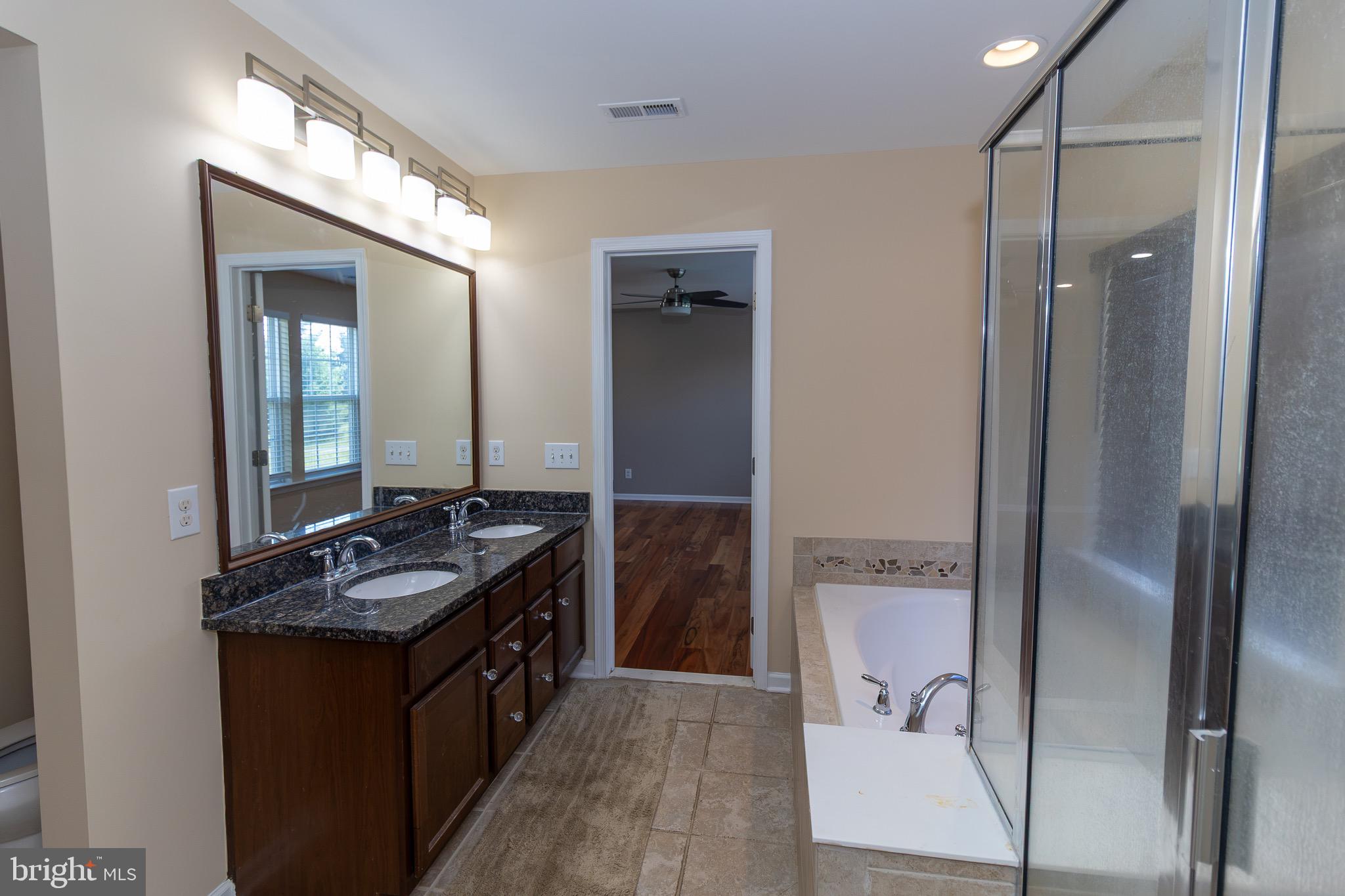 APPLECROSS - Residential