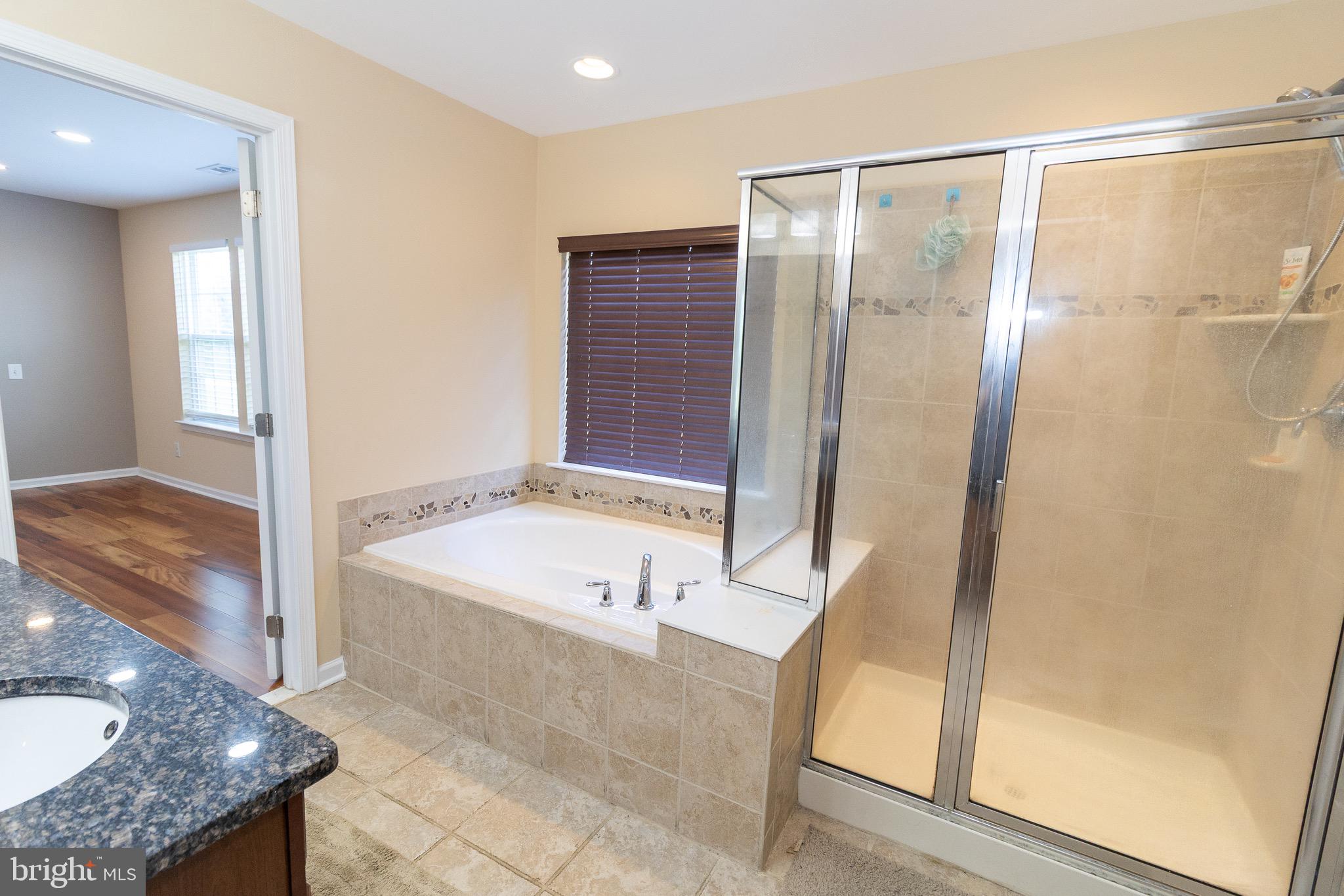 APPLECROSS - Residential