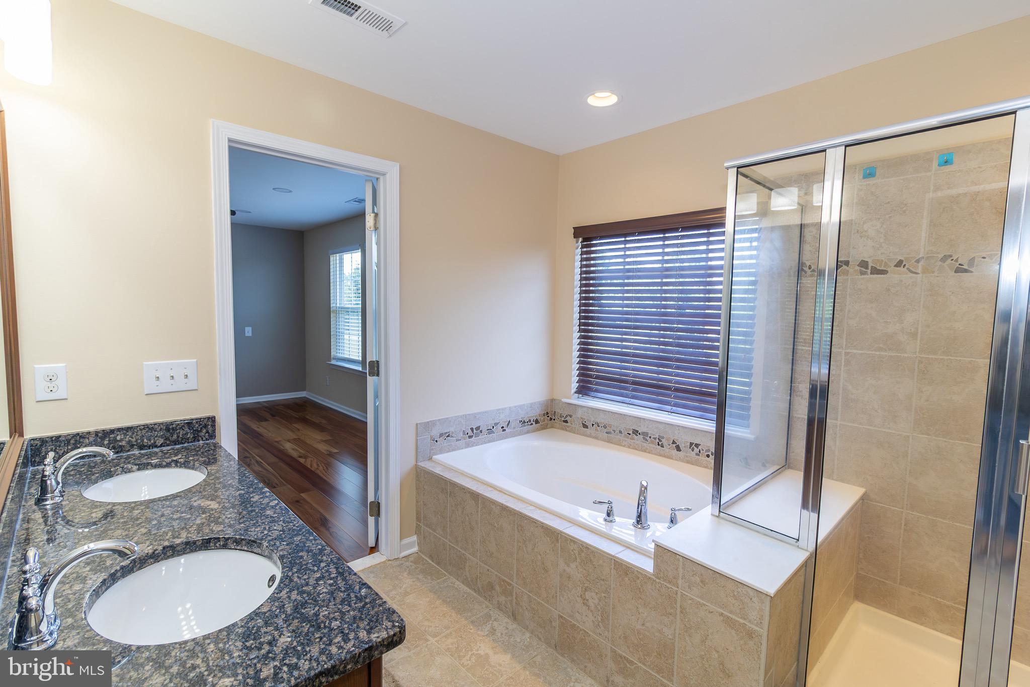 APPLECROSS - Residential