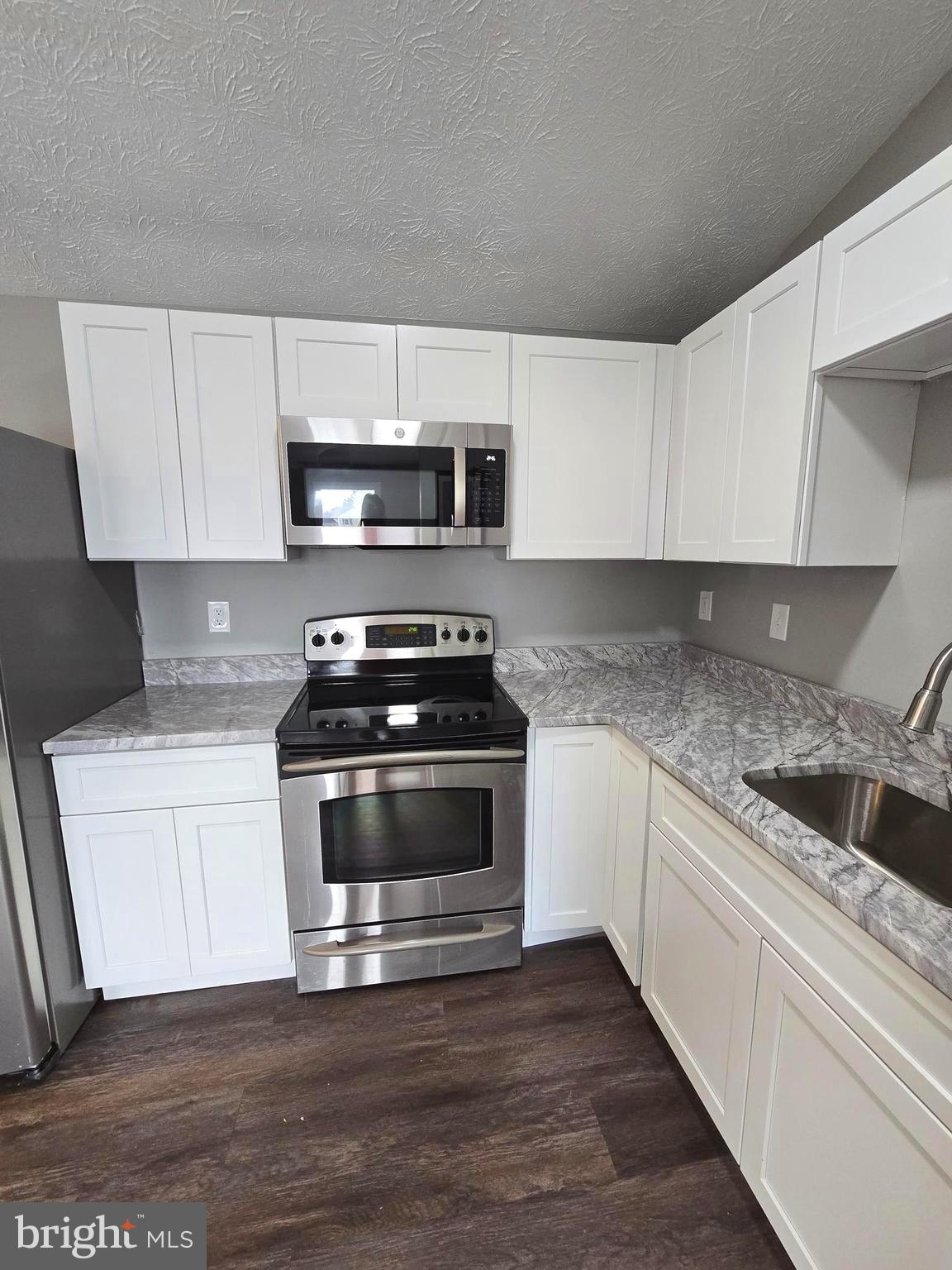 WOODBRIDGE CENTER - Residential